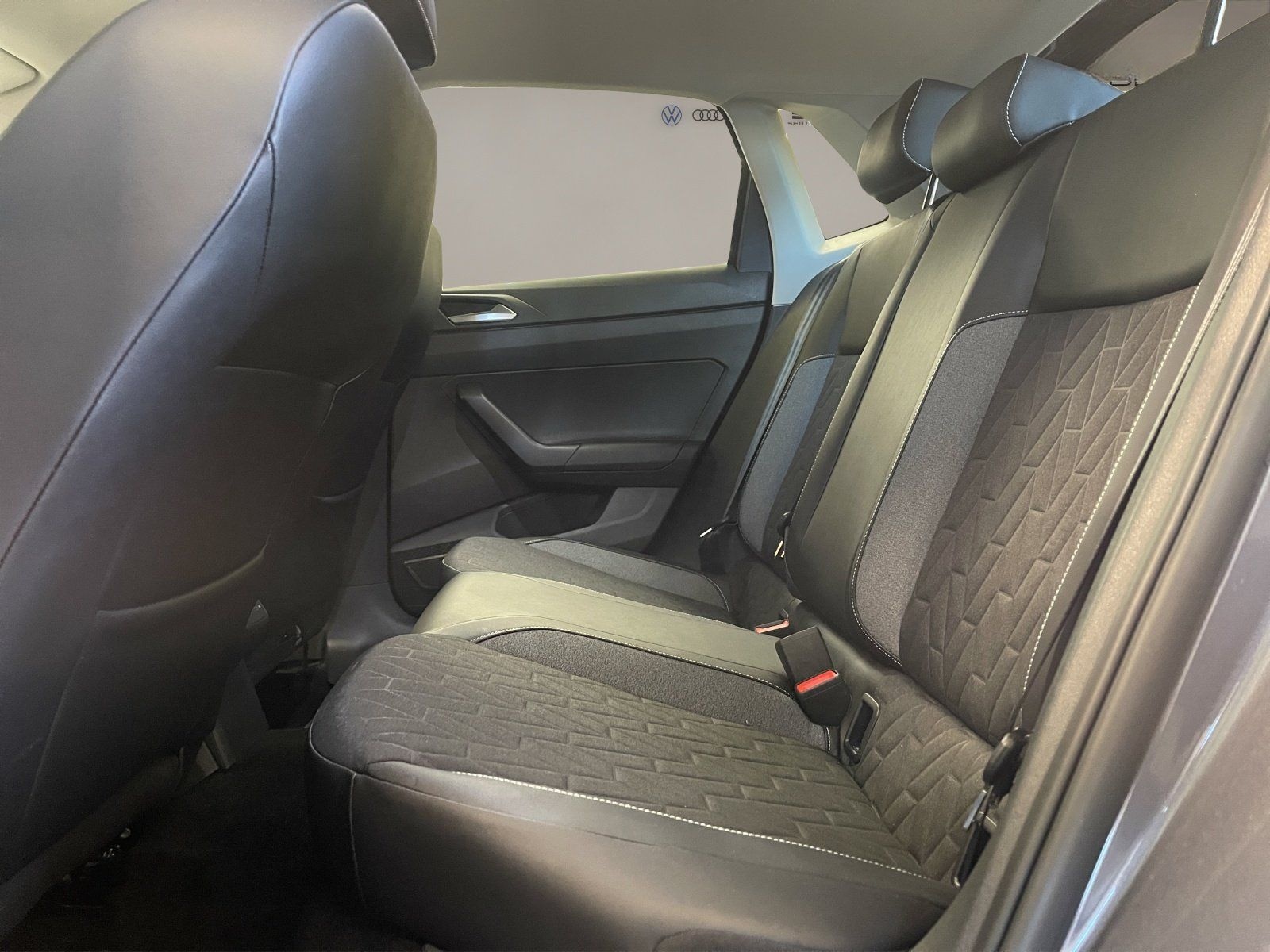 Volkswagen Polo VI 1.0 TSI Goal ACC AHK AUT Kam. Navi LED foto 15