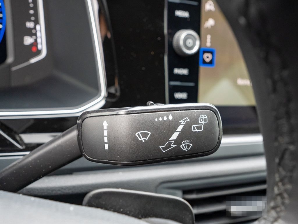 Volkswagen Taigo R-Line 1,5 l TSI DSG AHK ACC MATRIX-LED BT foto 18