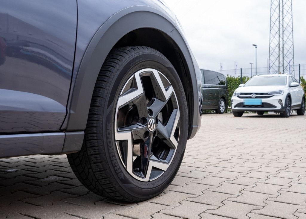 Volkswagen Taigo R-Line 1,5 l TSI DSG AHK ACC MATRIX-LED BT foto 8