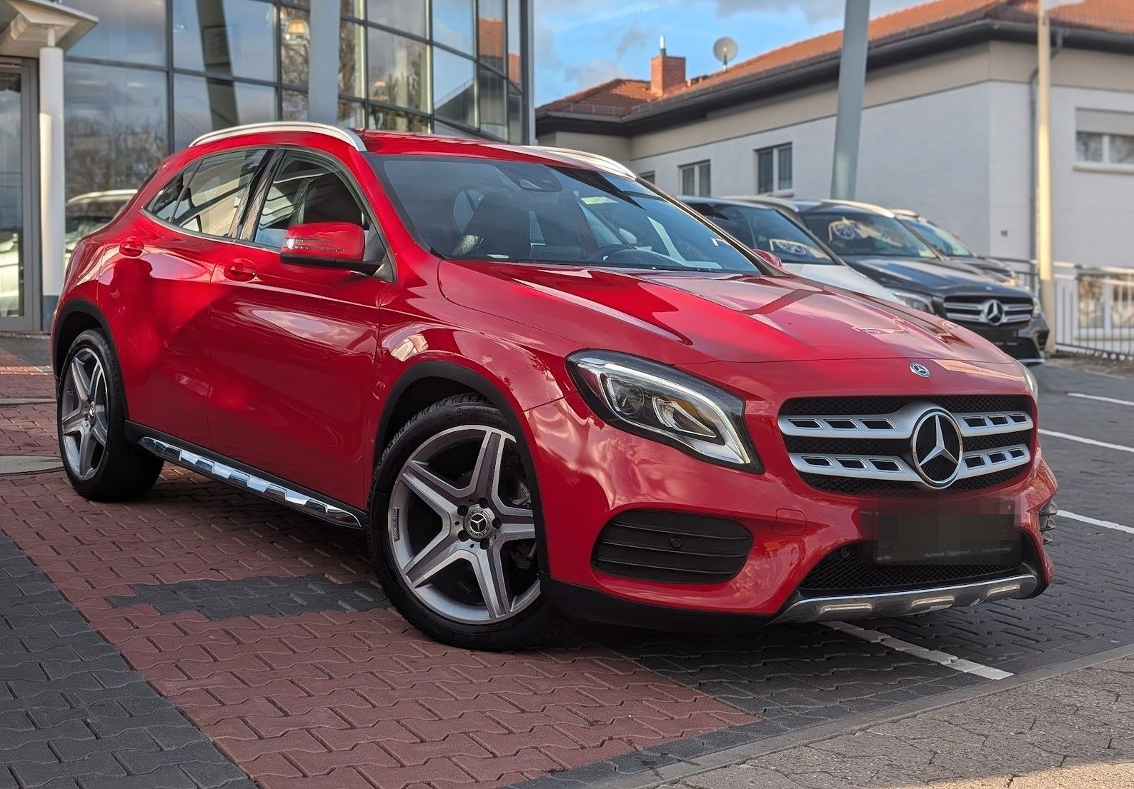 Mercedes-Benz GLA 180 AMG Line. LED. NAVI. Kamera. Keyless foto 2