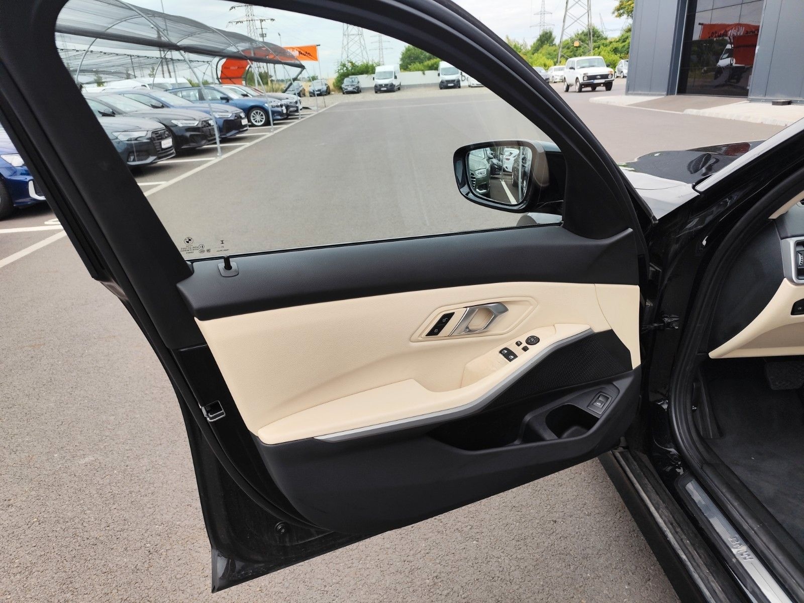 BMW 318 I Touring * Leder Sportsitze* Carplay* foto 13