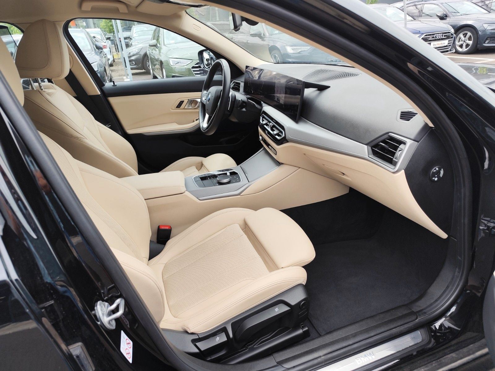 BMW 318 I Touring * Leder Sportsitze* Carplay* foto 6
