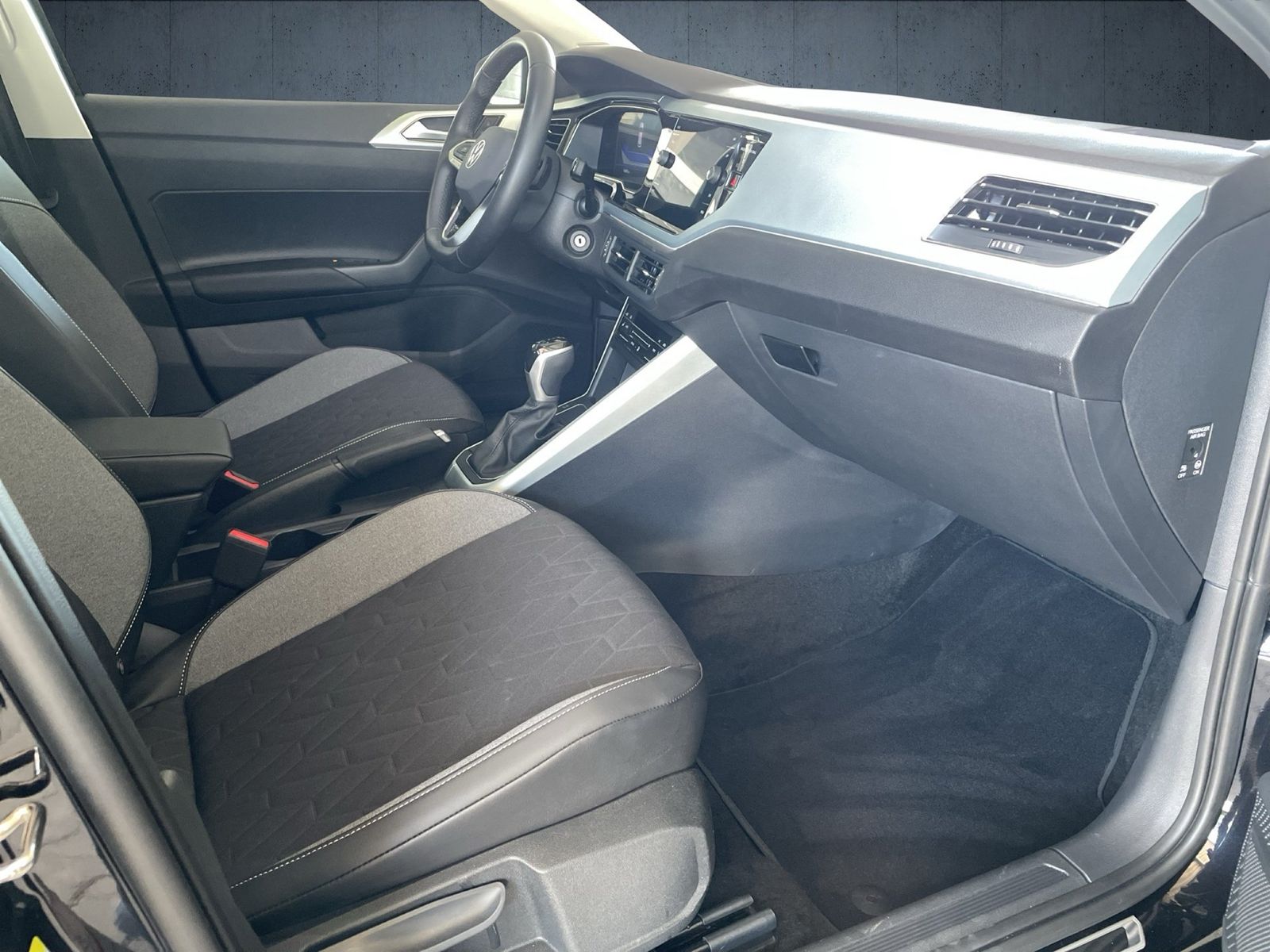 Volkswagen Polo Goal 1.0 TSI DSG AHK+Navi+ACC+FLA+RearView foto 22