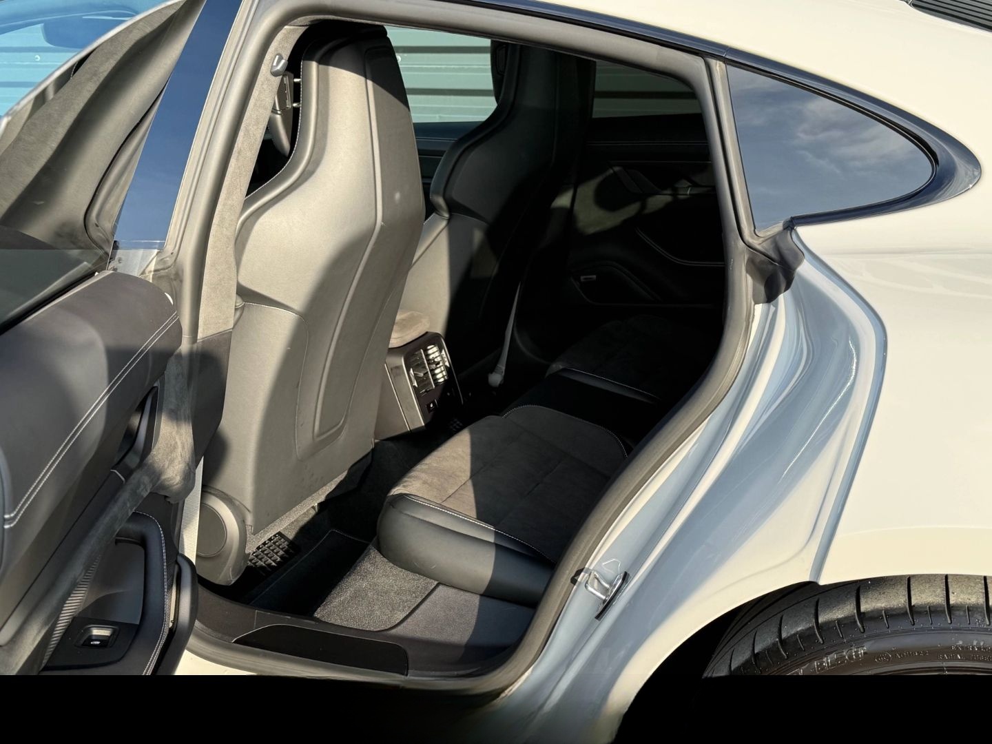 Porsche Taycan GTS*NACHTSICHT*BEIFAHRERDISPL*HINTERACHSL foto 19