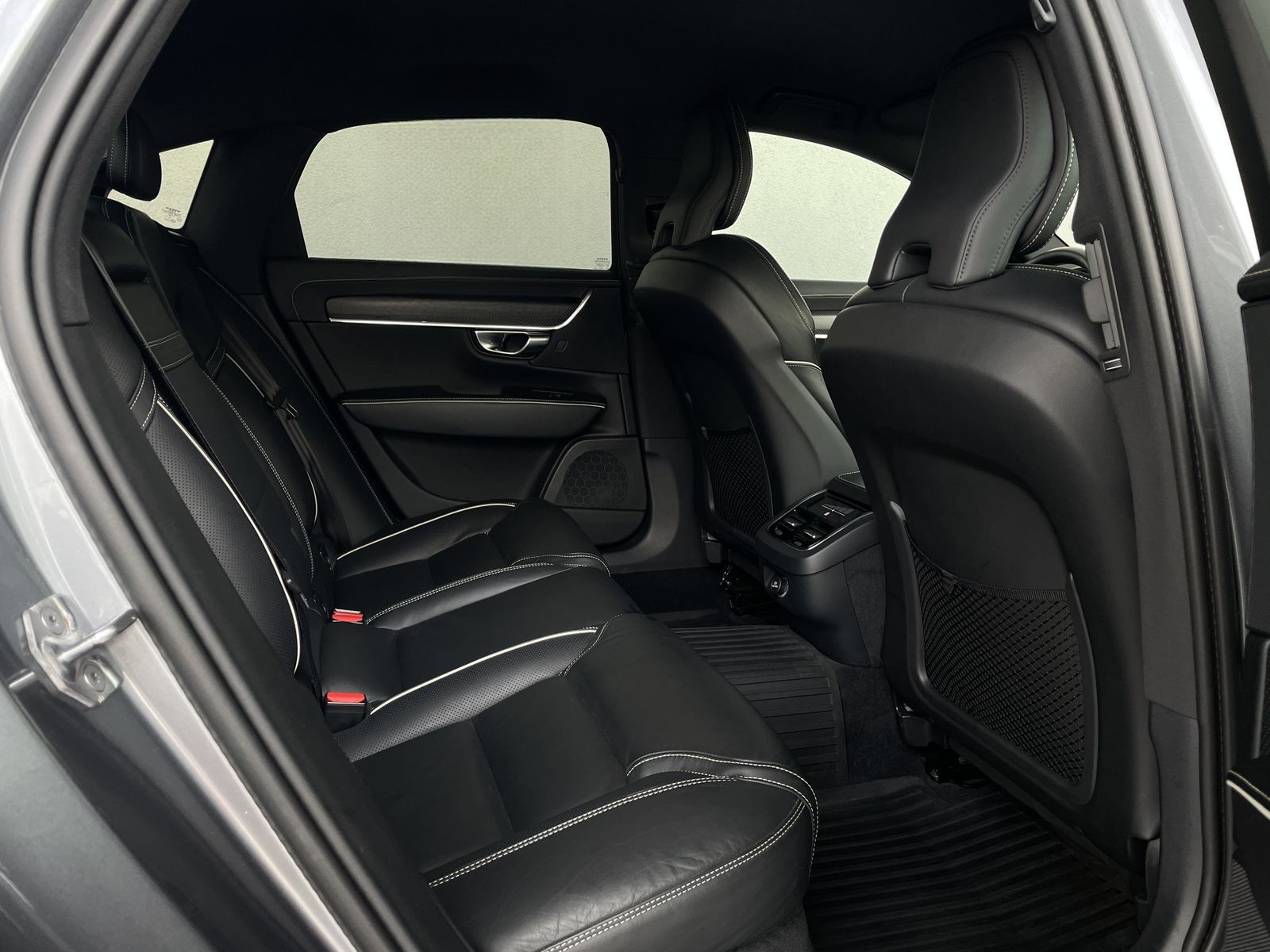 Volvo S90 D5 AWD*R-DESIGN*CARBON*HuD*HARMAN/KARDON* foto 10