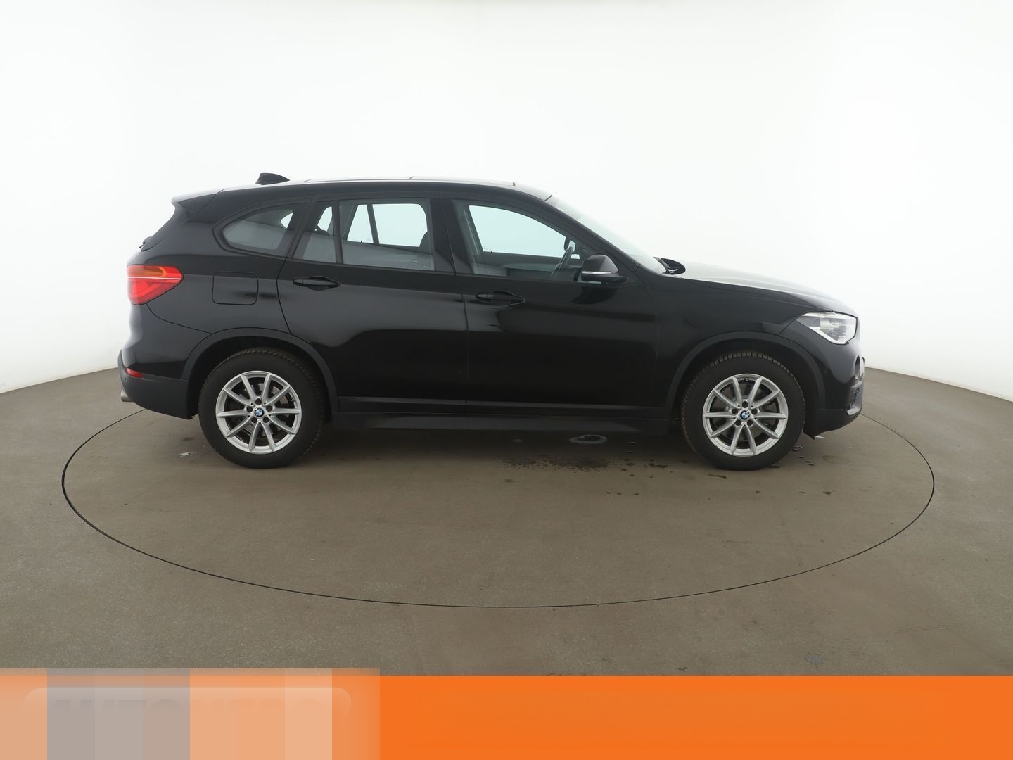 BMW X1 sDrive 20d Advantage Aut.*NAVI*LED*HUD*ACC* foto 7