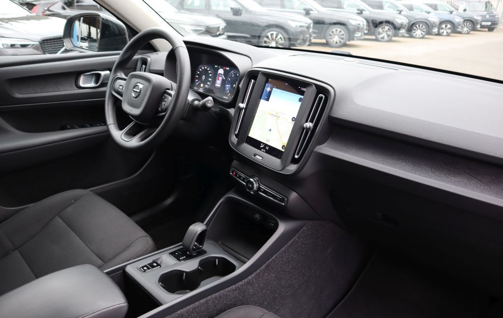 Volvo XC40 T3 Geartronic Momentum Core|NAVI|R-CAM|SHZ foto 13