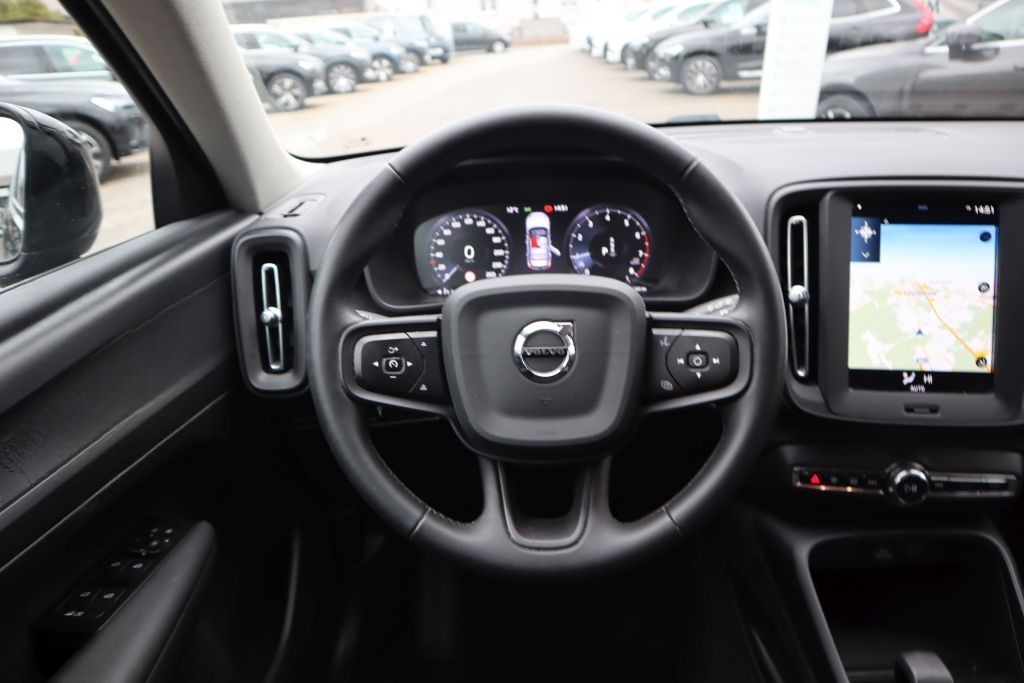 Volvo XC40 T3 Geartronic Momentum Core|NAVI|R-CAM|SHZ foto 17