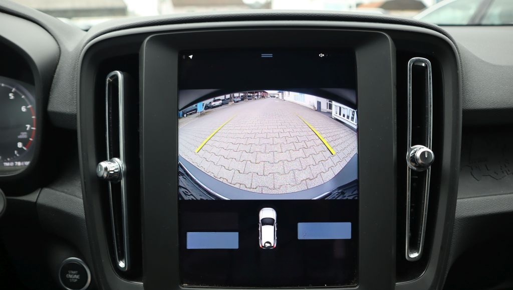 Volvo XC40 T3 Geartronic Momentum Core|NAVI|R-CAM|SHZ foto 21