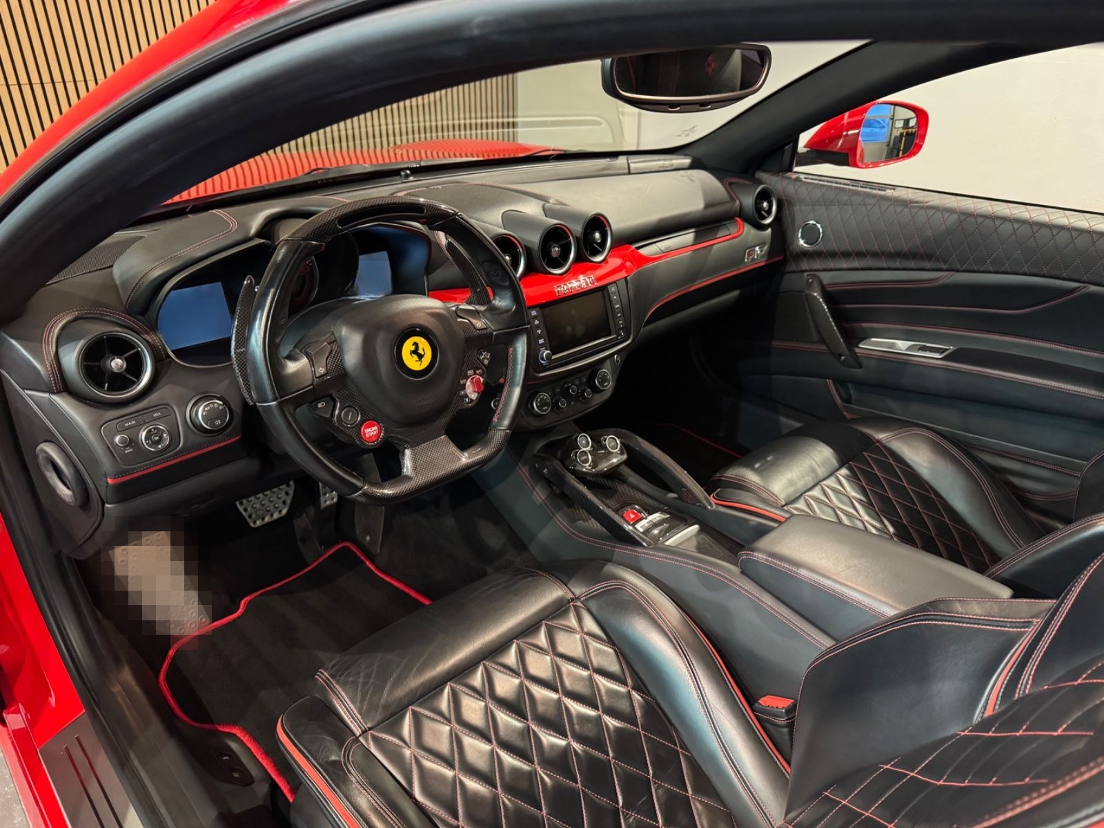 Ferrari FF 6,3 V12 4x4 *CARBON/SPORT/LEDER/LIFT* foto 11