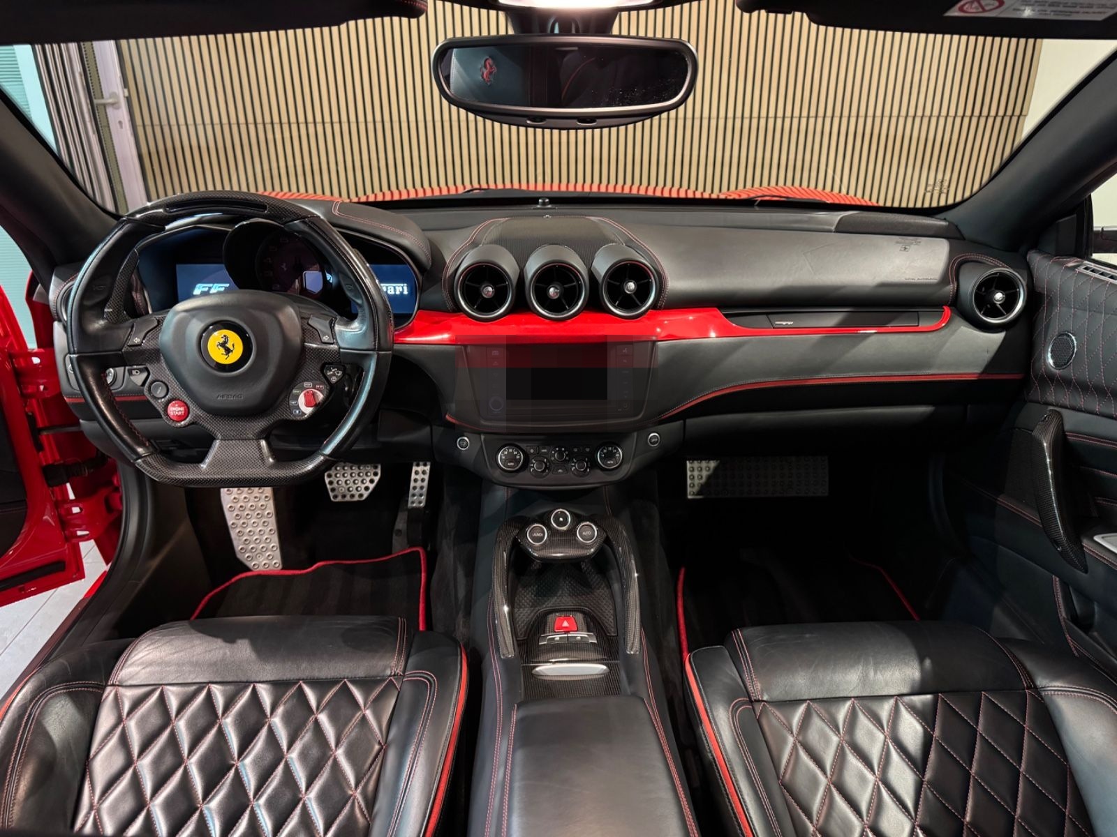 Ferrari FF 6,3 V12 4x4 *CARBON/SPORT/LEDER/LIFT* foto 13