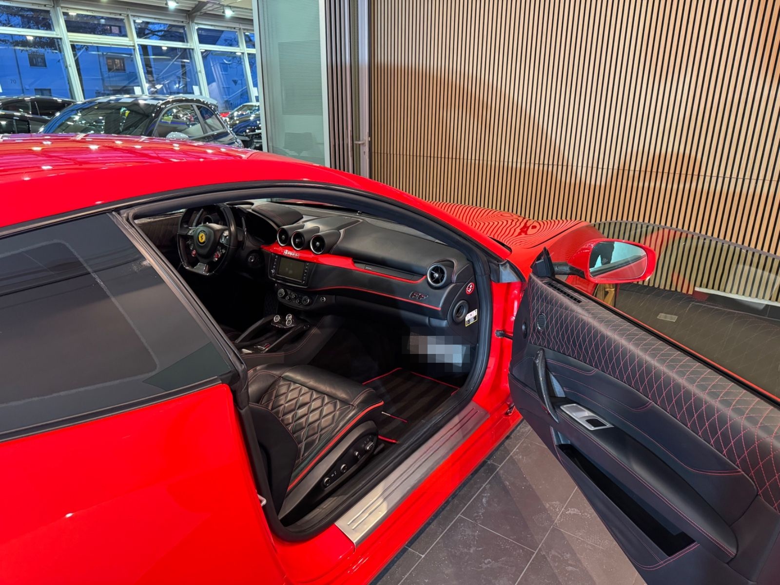 Ferrari FF 6,3 V12 4x4 *CARBON/SPORT/LEDER/LIFT* foto 14