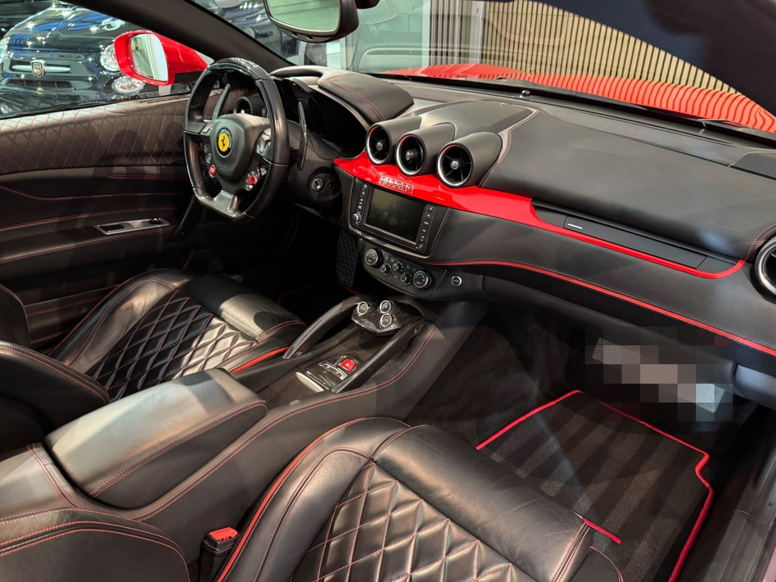 Ferrari FF 6,3 V12 4x4 *CARBON/SPORT/LEDER/LIFT* foto 16