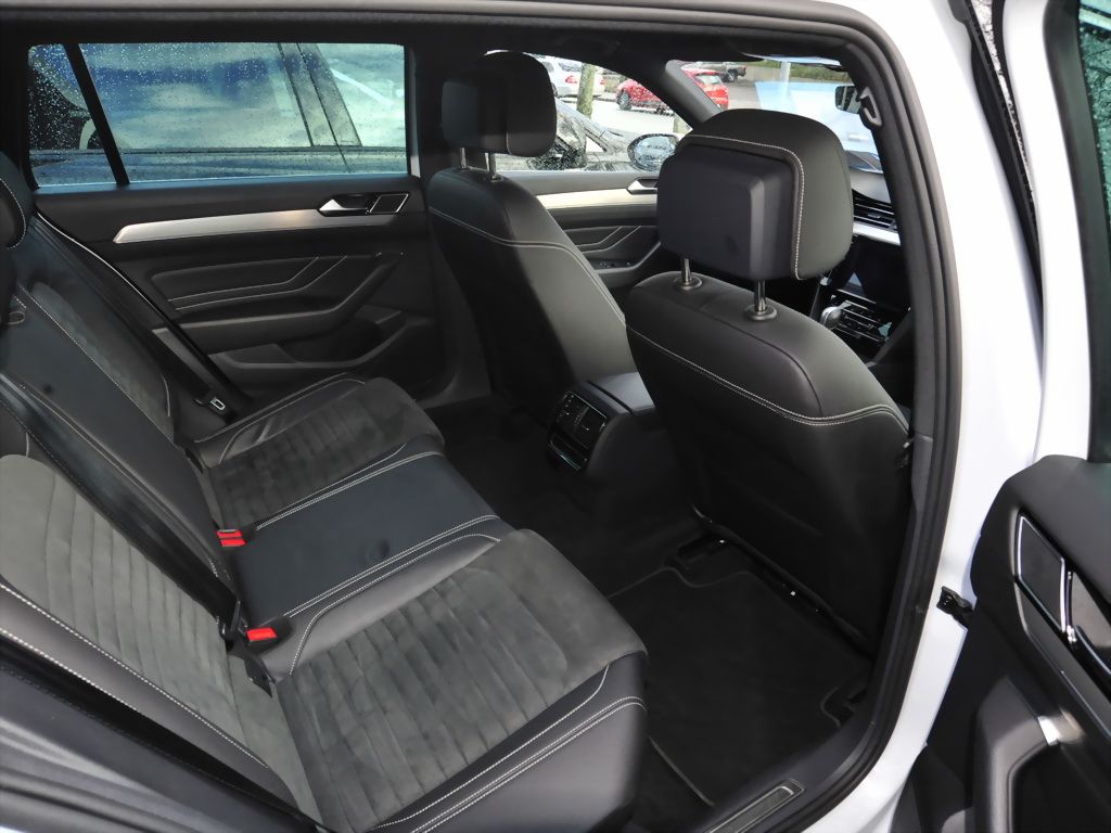 Volkswagen Passat Variant 2.0 TDI Elegance Navi Matrix AHK foto 10