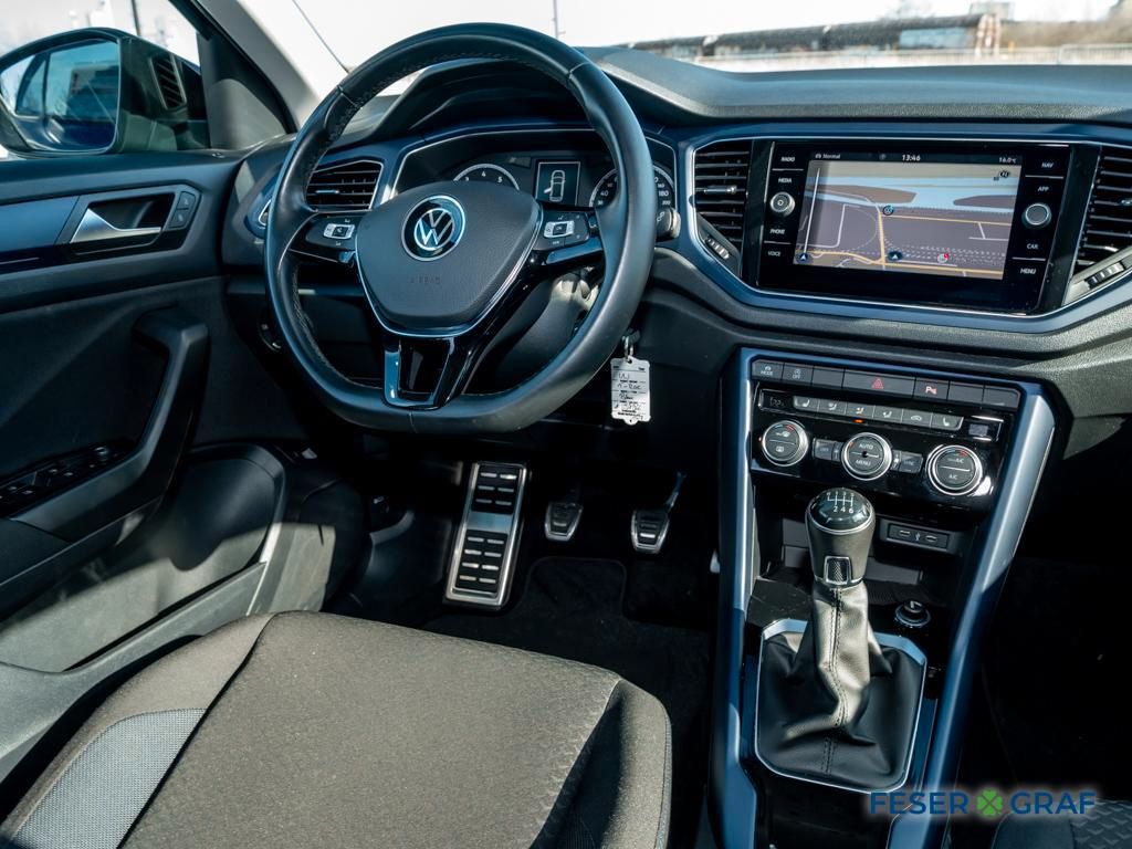 Volkswagen T-Roc 1.5 TSI UNITED LED/AHK/NAVI/ALLWETTER foto 4