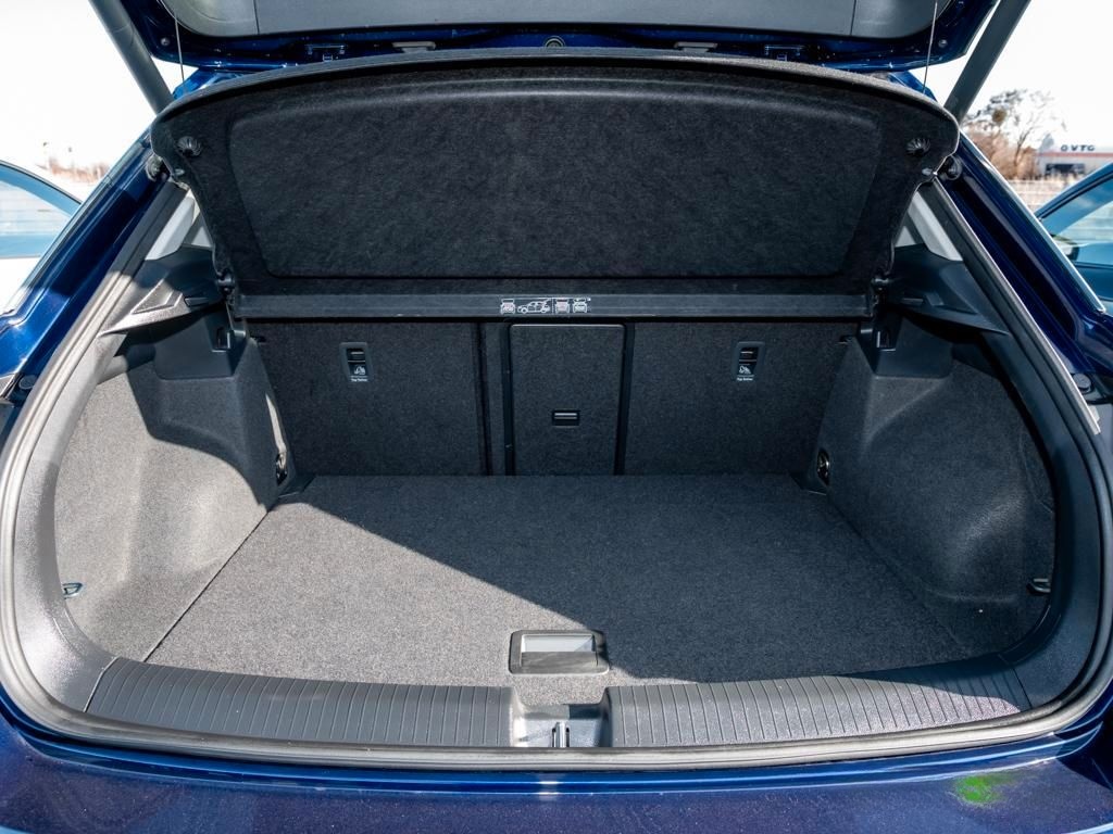 Volkswagen T-Roc 1.5 TSI UNITED LED/AHK/NAVI/ALLWETTER foto 9
