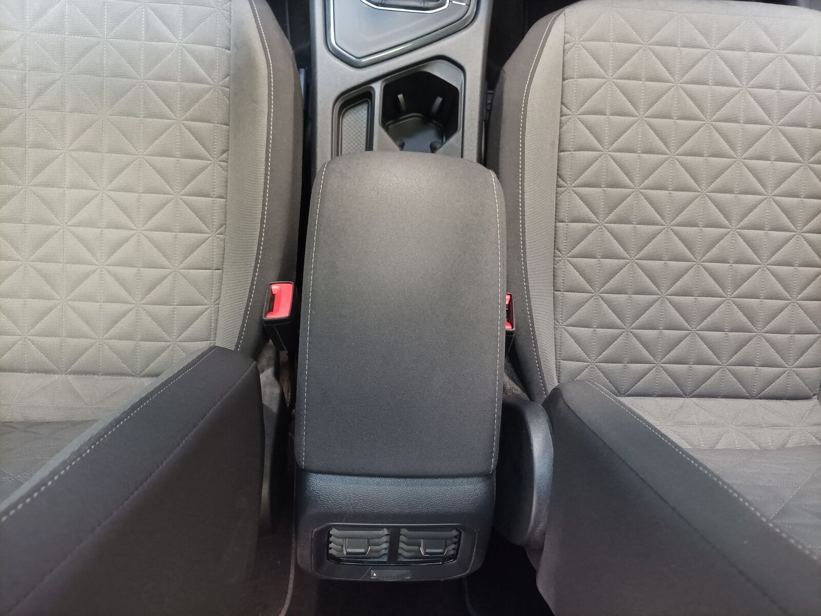 Volkswagen Tiguan 2.0 TDI Life|AHK|Navio|Pano|PDC foto 14