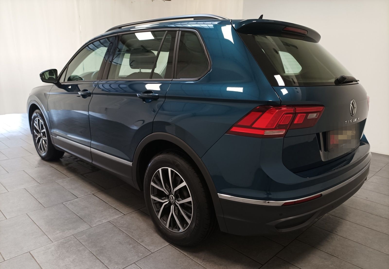 Volkswagen Tiguan 2.0 TDI Life|AHK|Navio|Pano|PDC foto 4