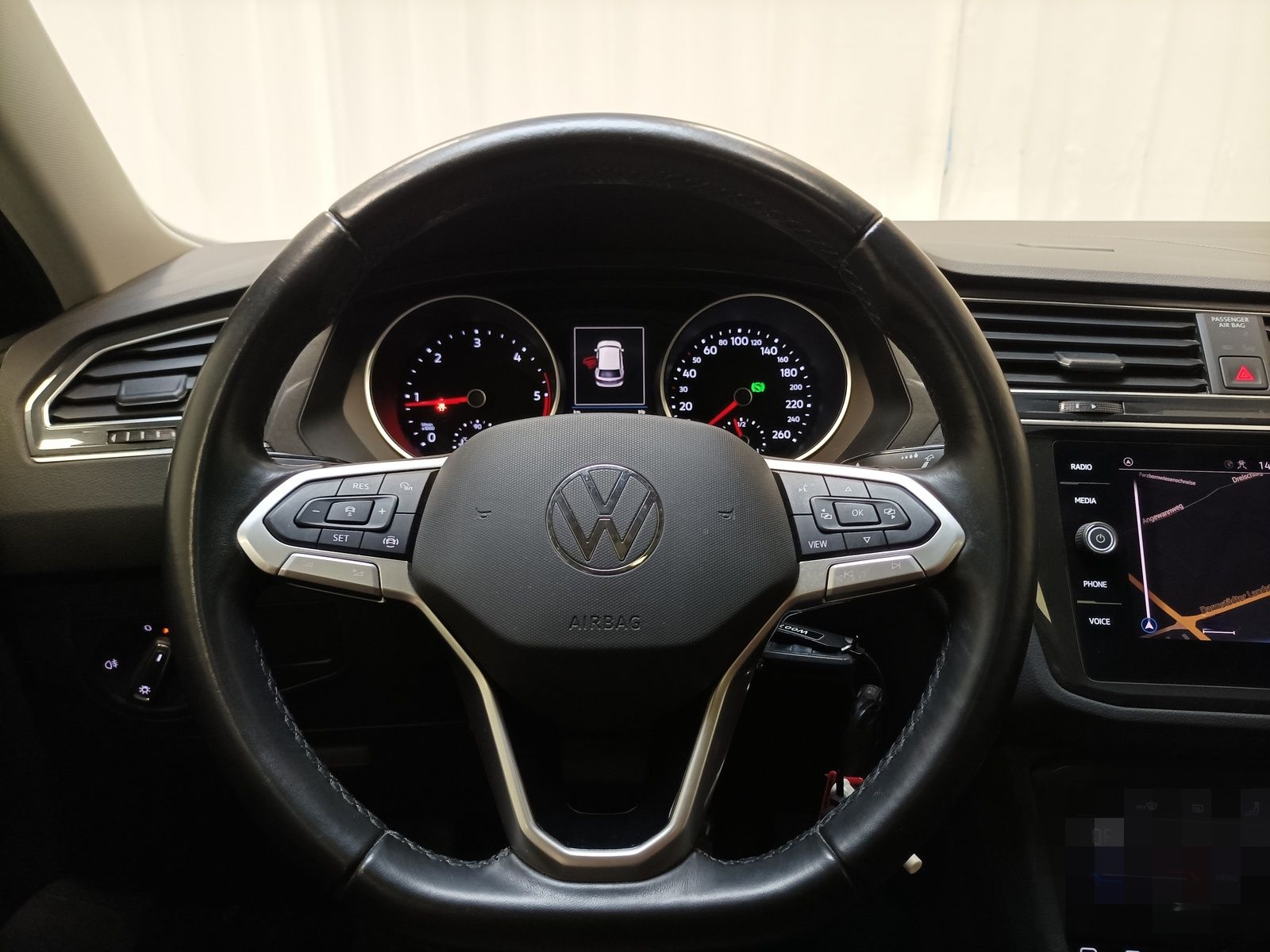 Volkswagen Tiguan 2.0 TDI Life|AHK|Navio|Pano|PDC foto 10