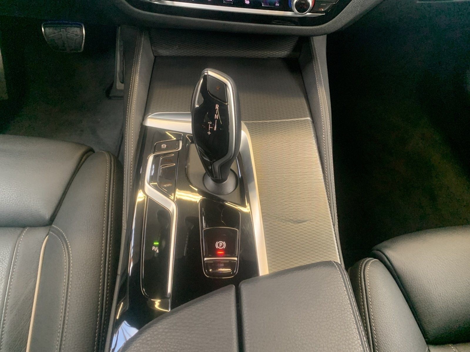 BMW 530i xDrive Touring M Sport|Pano|Standhzg.|HiFi foto 12