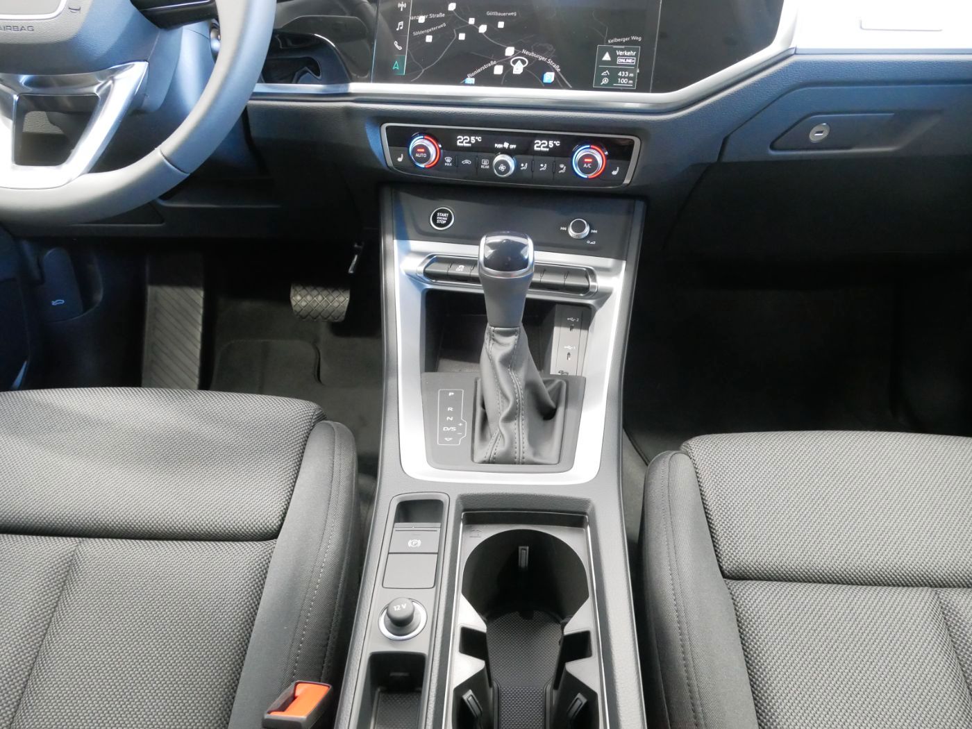 Audi Q3 35 TFSI S tro. advanced LED AHK virt. Cock. foto 12
