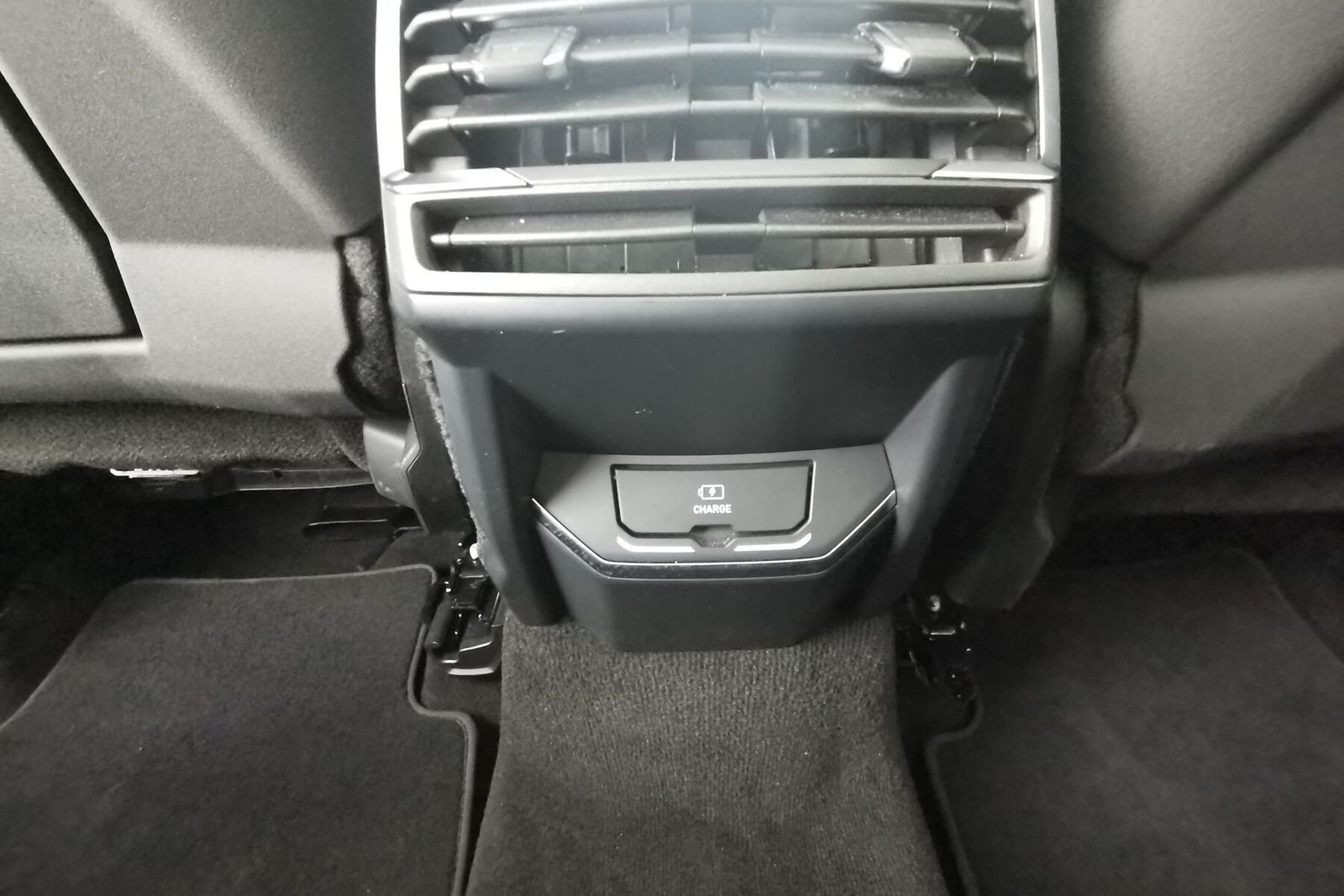 Lynk&Co 01 1.5T HEV Nav|ACC|Pano|LED|360Alarm|SHZ|20 ACC foto 16