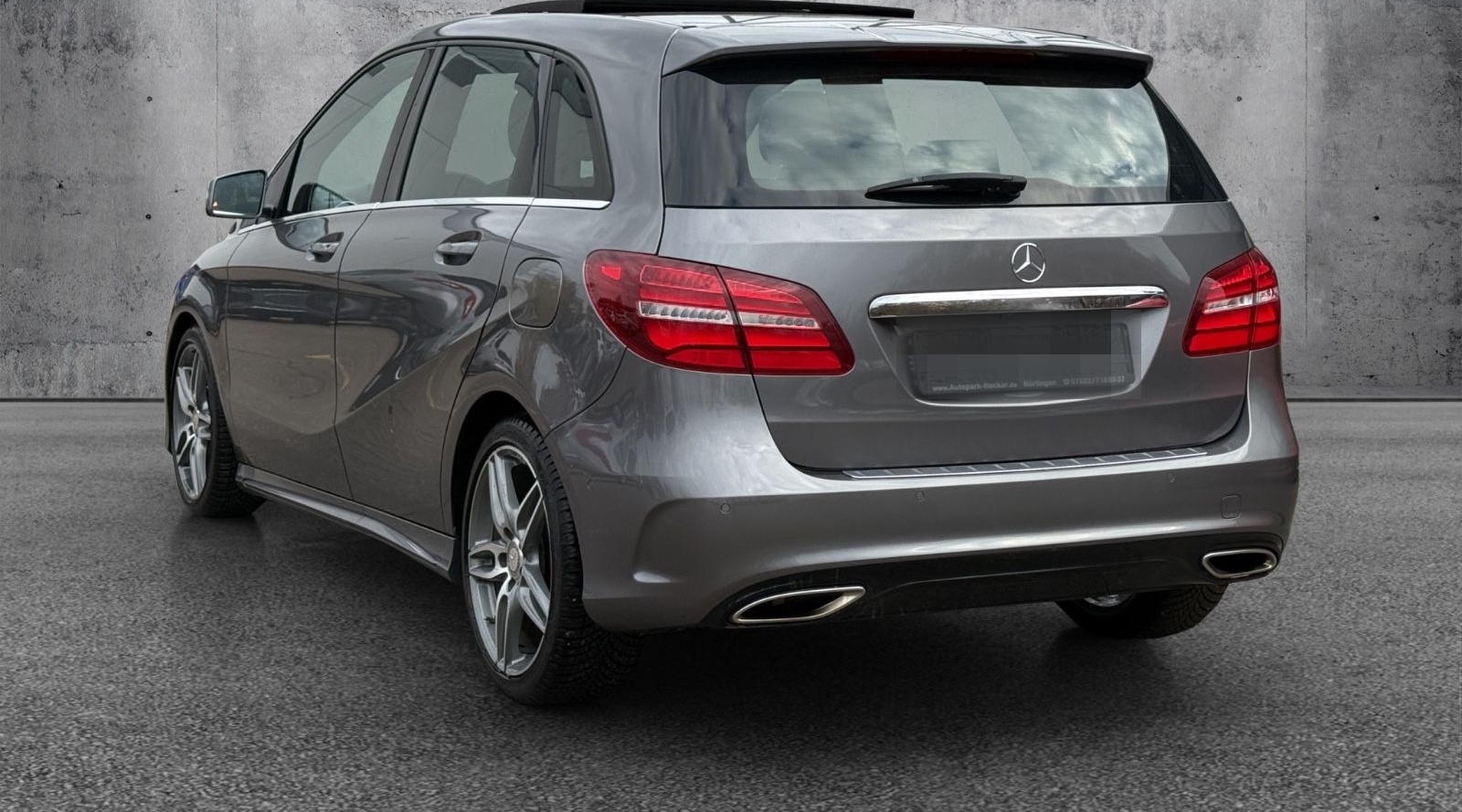 Mercedes-Benz B250 AMG Line PANO NAVI LEDER LED KAMERA CARBON foto 3