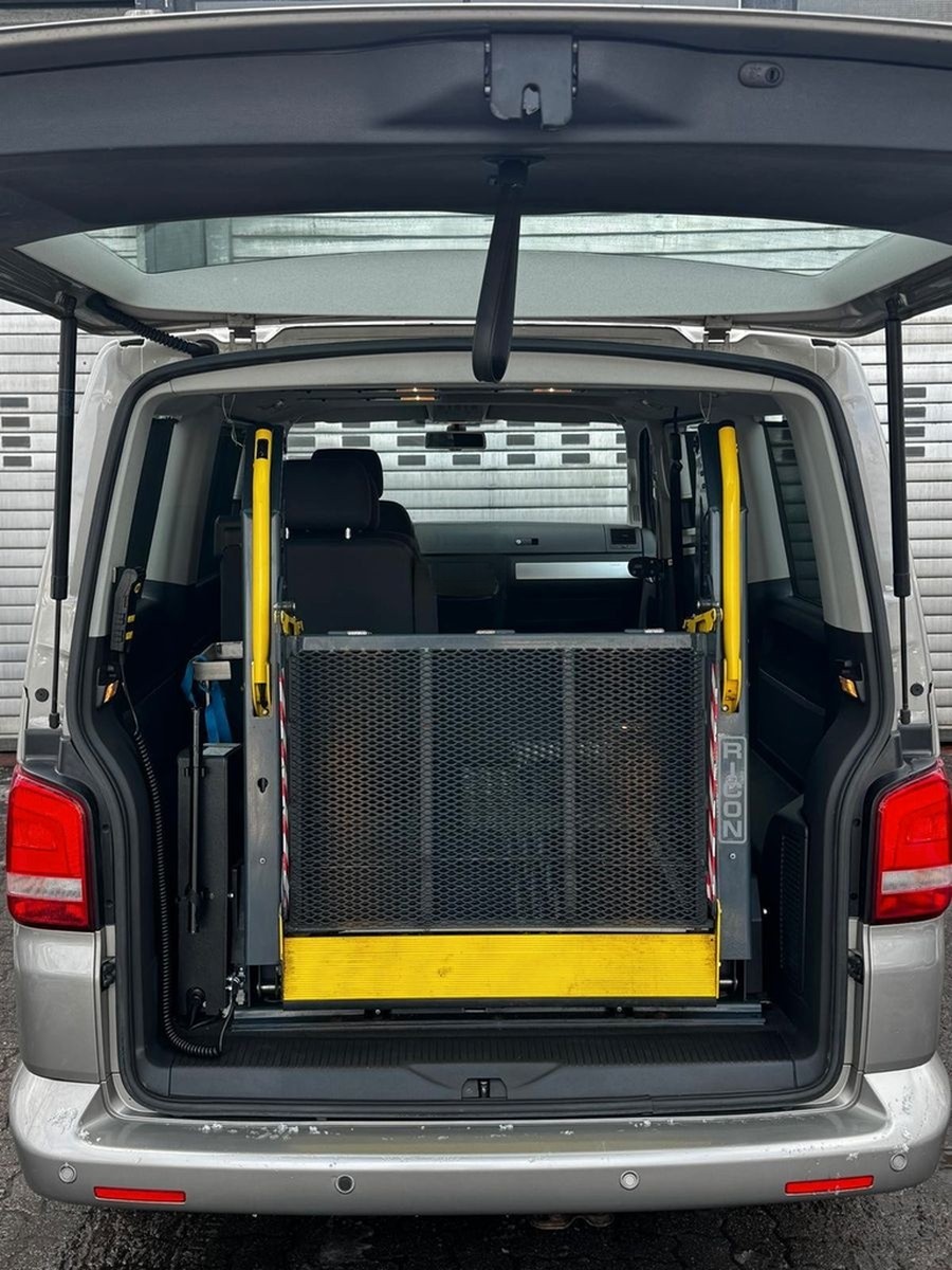 Volkswagen T5 Transporter Bus Multivan Behindertengerecht foto 11