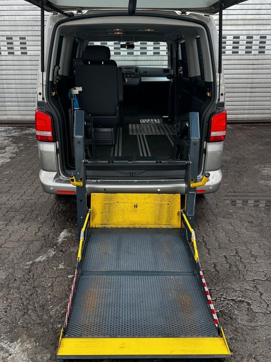 Volkswagen T5 Transporter Bus Multivan Behindertengerecht foto 12