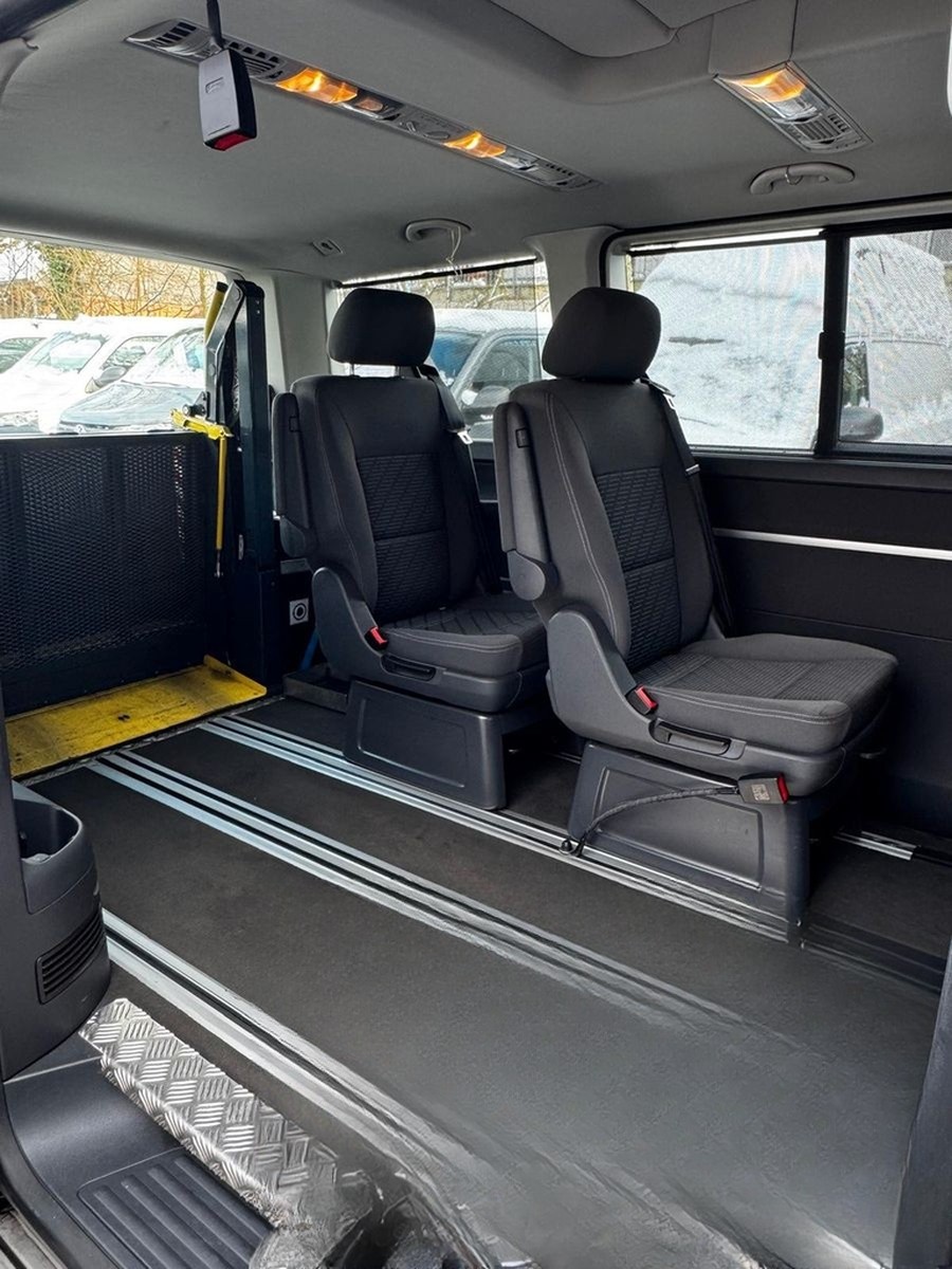 Volkswagen T5 Transporter Bus Multivan Behindertengerecht foto 14