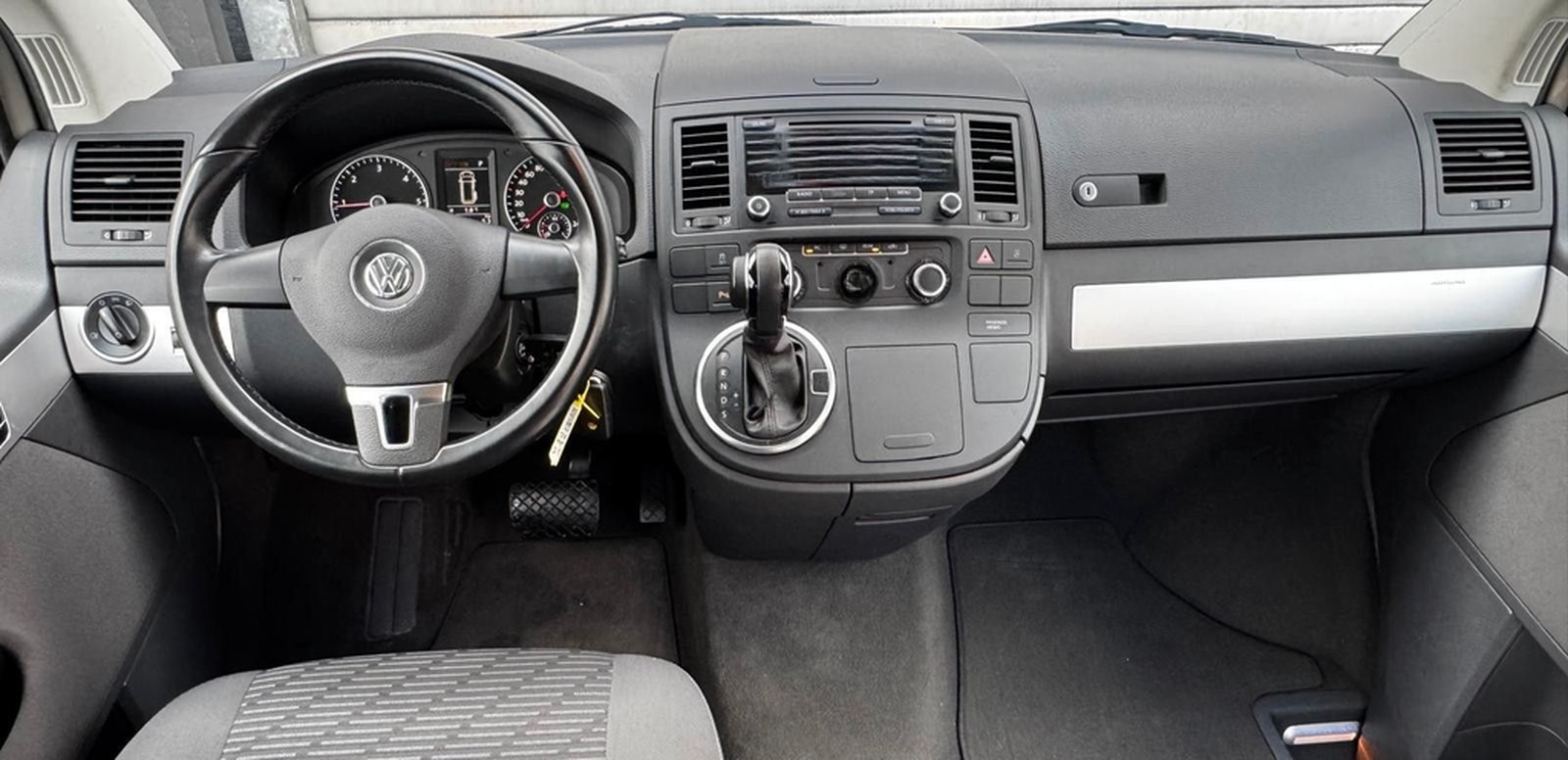 Volkswagen T5 Transporter Bus Multivan Behindertengerecht foto 17