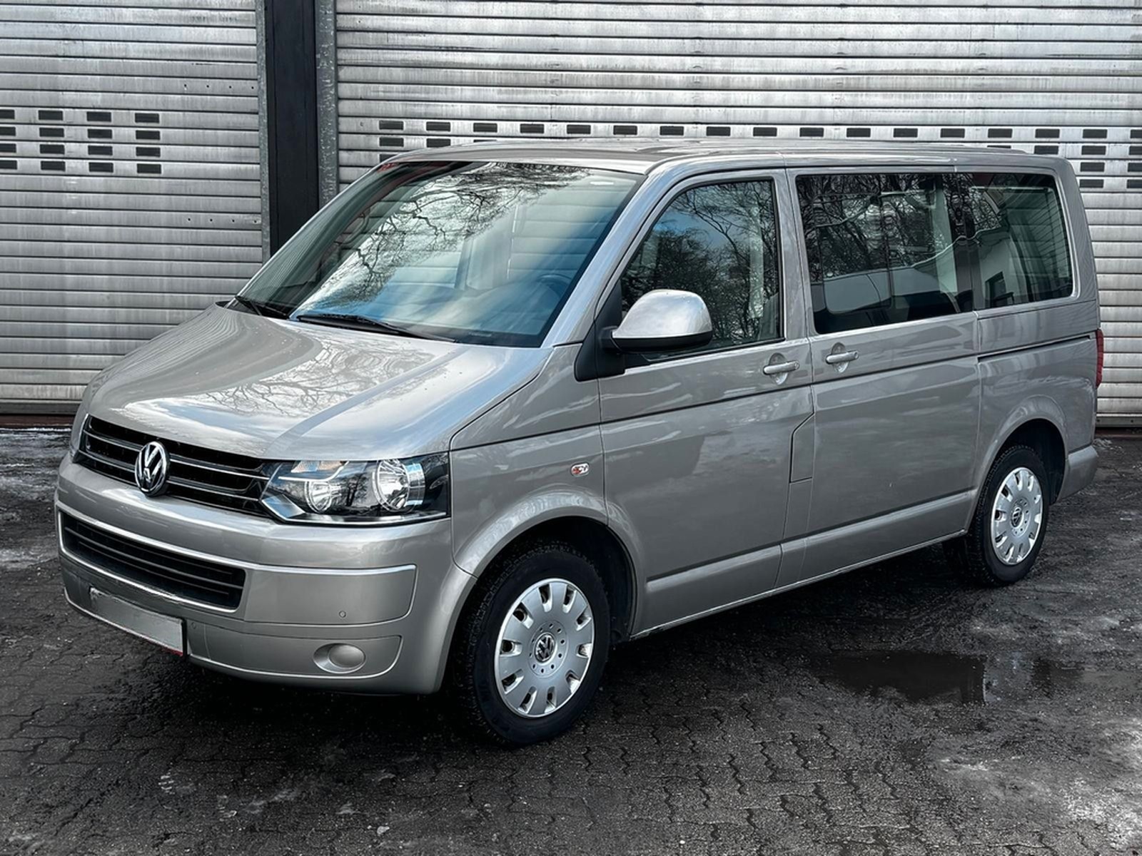 Volkswagen T5 Transporter Bus Multivan Behindertengerecht foto 4