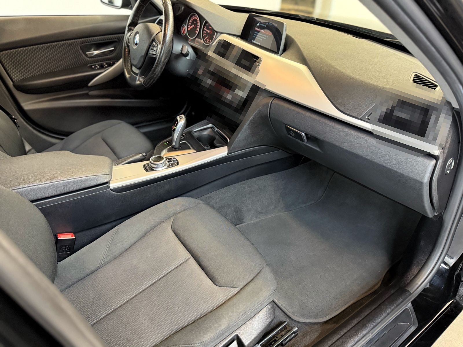 BMW 320i Touring LED/AHK/Navi/PDC/ foto 10