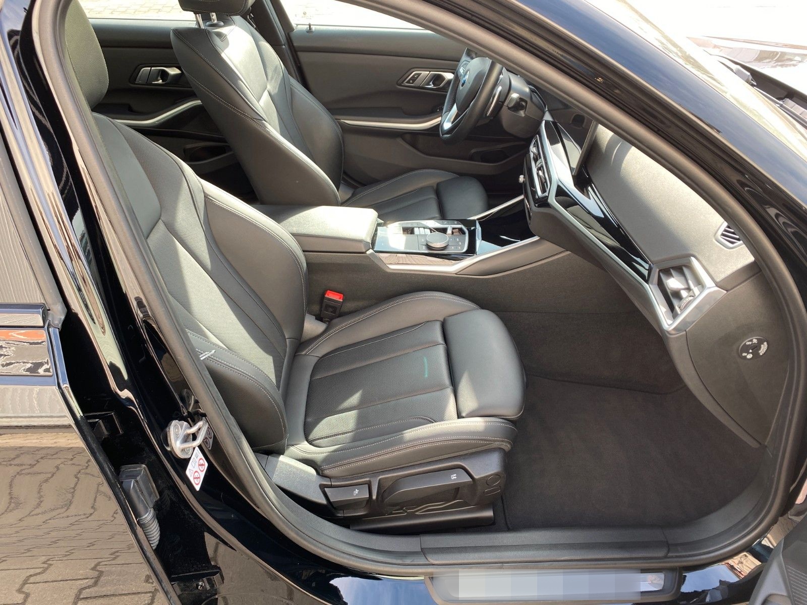 BMW 330d xDrive | Head-Up Display*Vollleder*1.Hand! foto 16