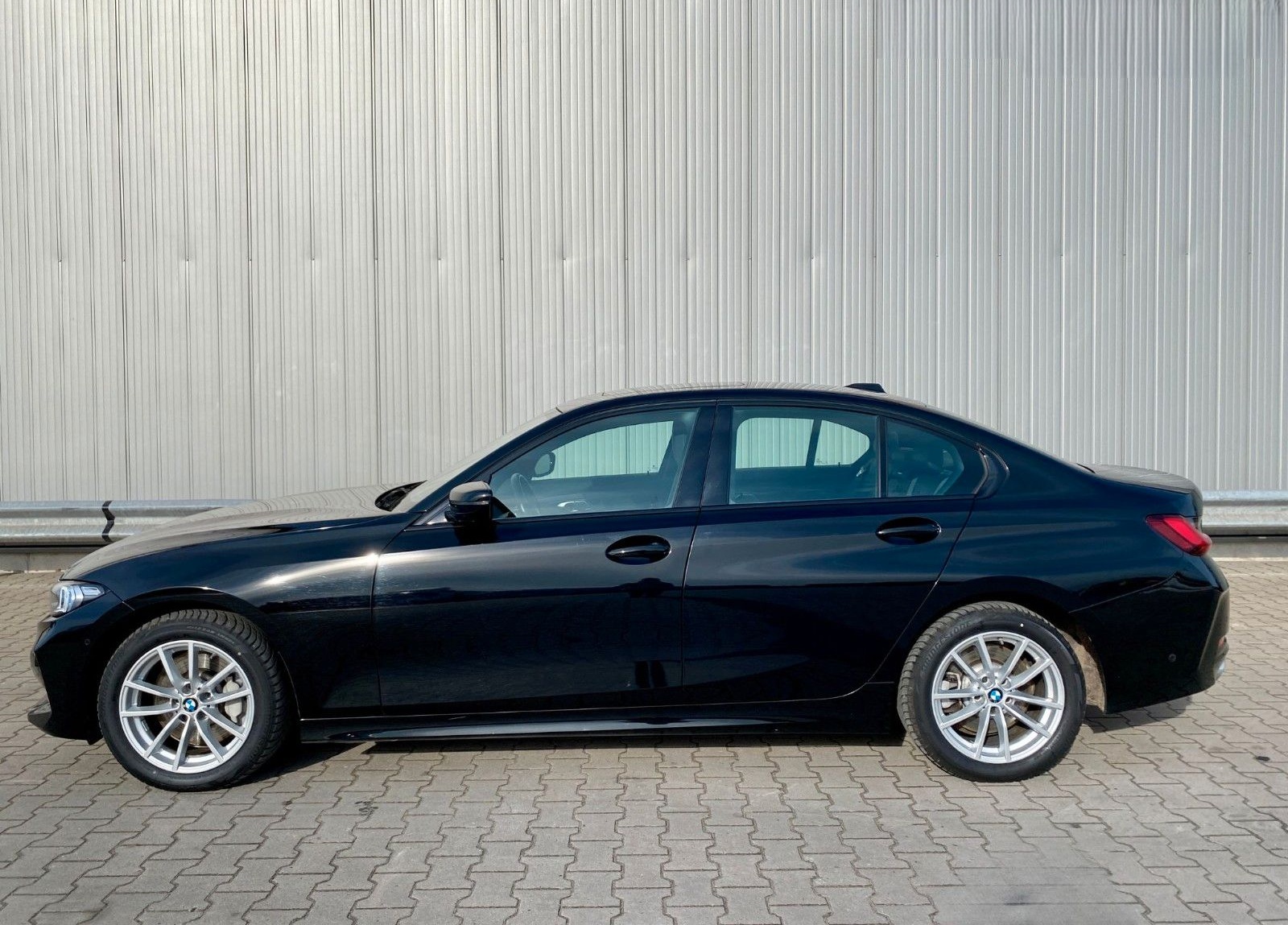 BMW 330d xDrive | Head-Up Display*Vollleder*1.Hand! foto 3