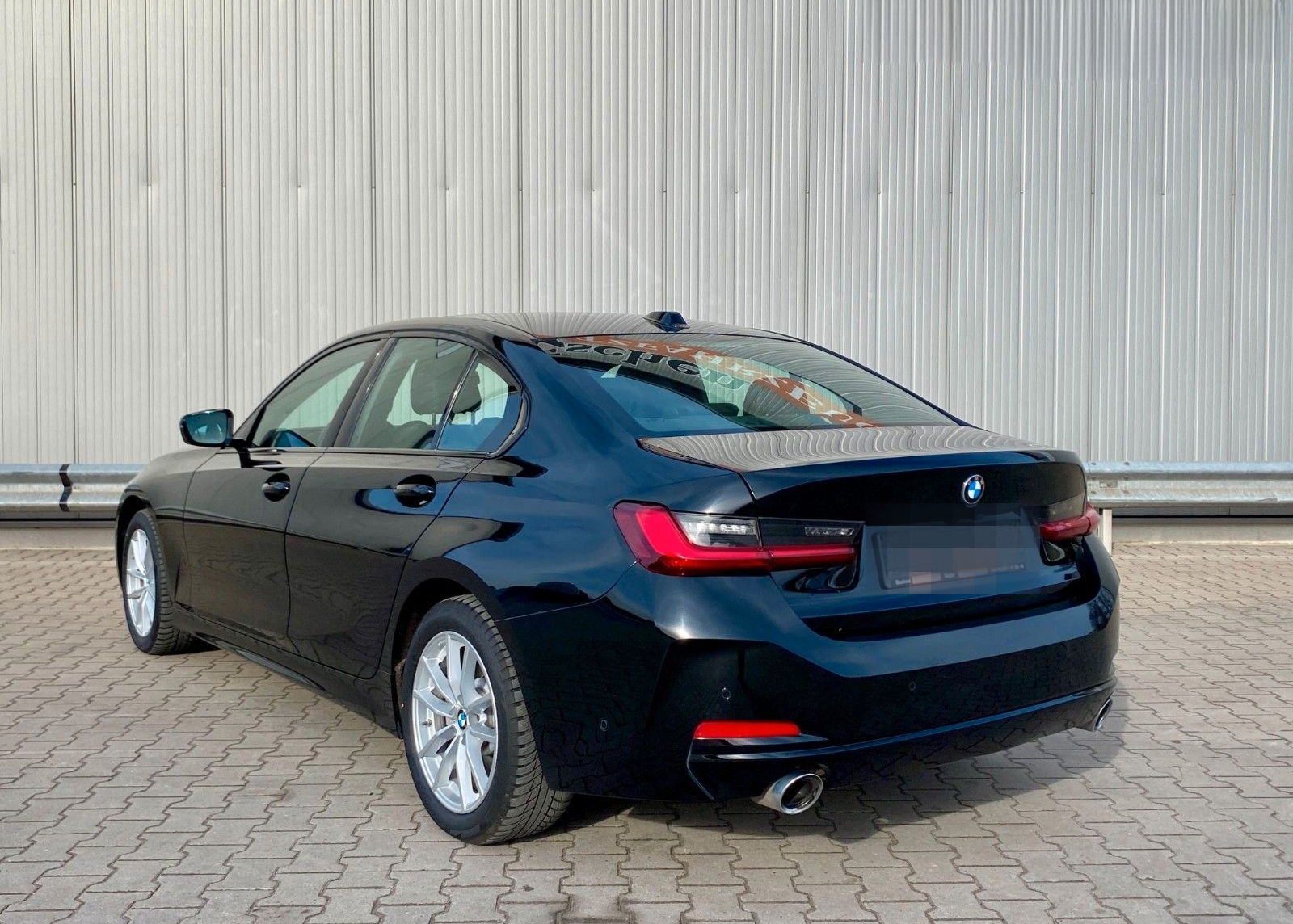 BMW 330d xDrive | Head-Up Display*Vollleder*1.Hand! foto 4