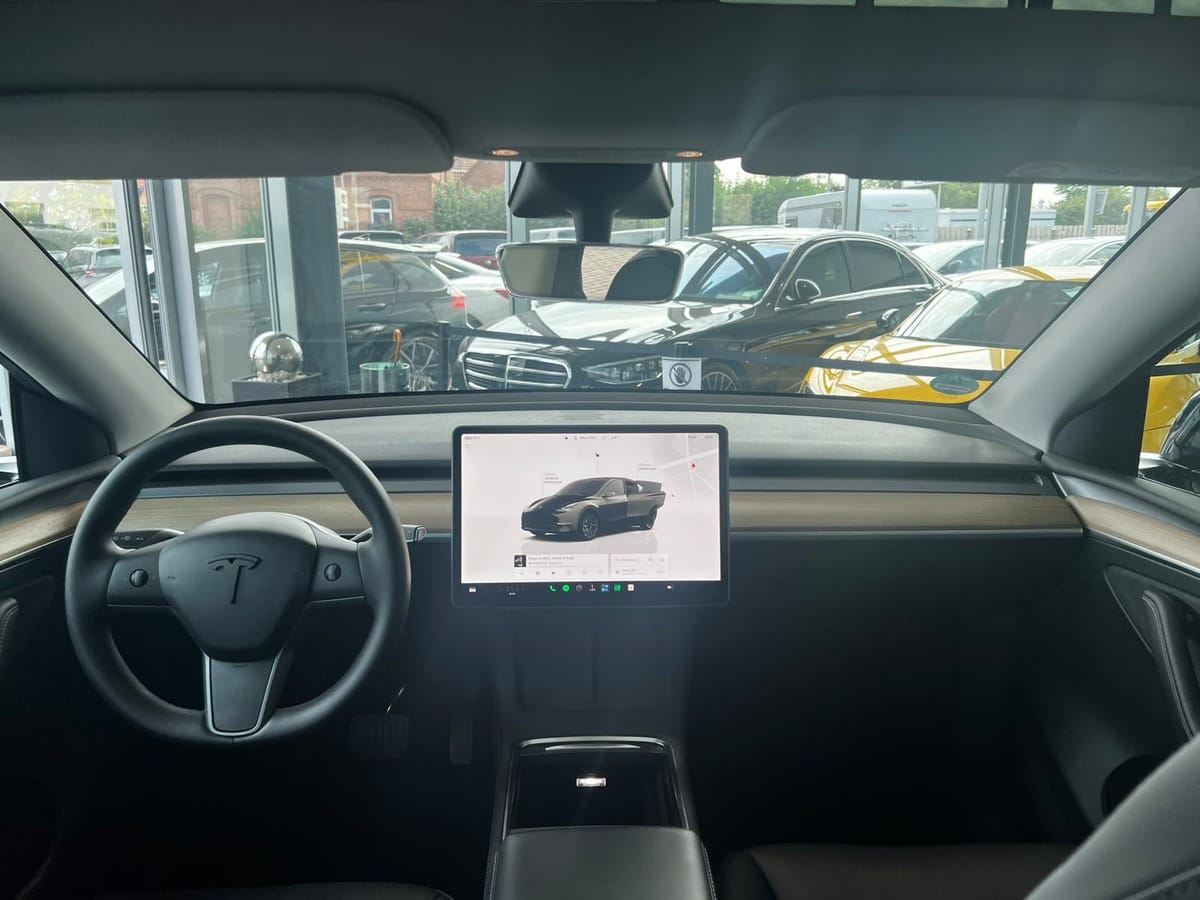 Tesla Model Y Long Range Dual AWD LED Pano ACC Klima foto 11