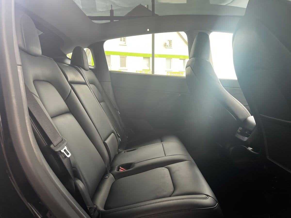Tesla Model Y Long Range Dual AWD LED Pano ACC Klima foto 20