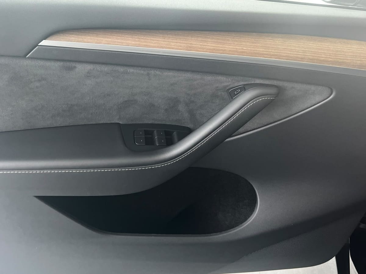 Tesla Model Y Long Range Dual AWD LED Pano ACC Klima foto 7