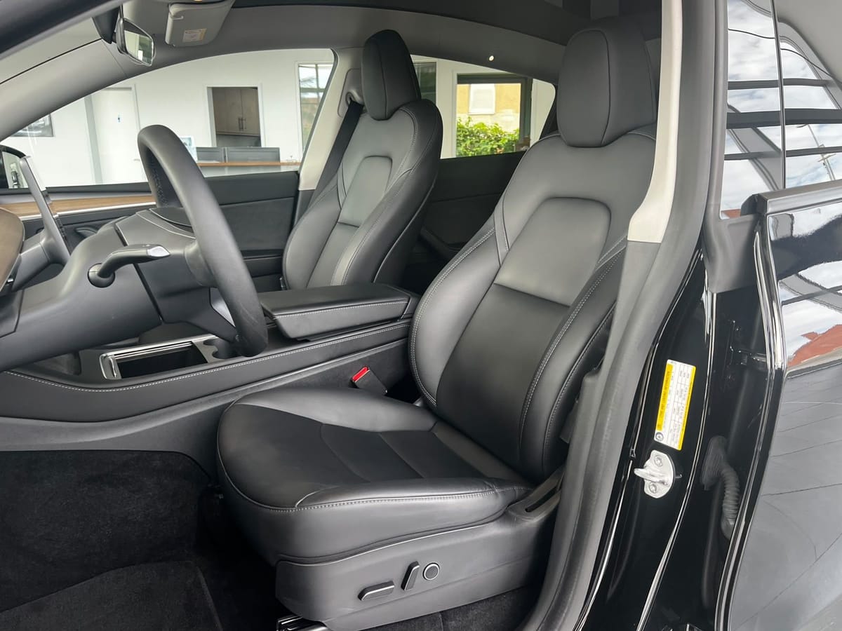Tesla Model Y Long Range Dual AWD LED Pano ACC Klima foto 9
