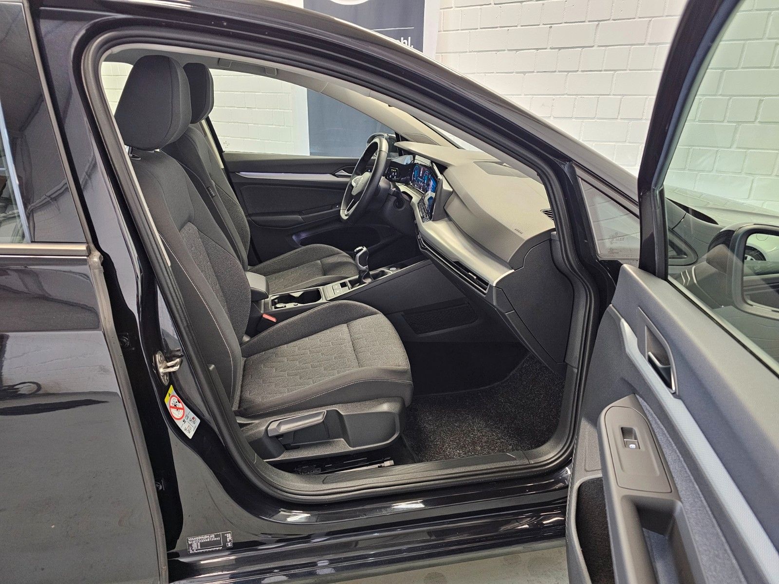 Volkswagen Golf VIII Lim. 2.0 TDI Move + AHK/1.Hand/VC foto 11