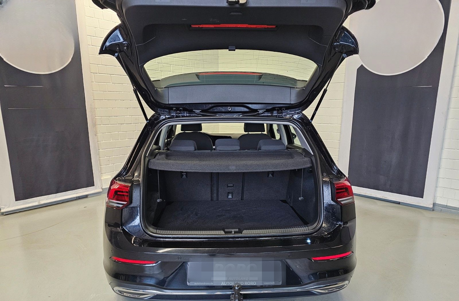 Volkswagen Golf VIII Lim. 2.0 TDI Move + AHK/1.Hand/VC foto 8