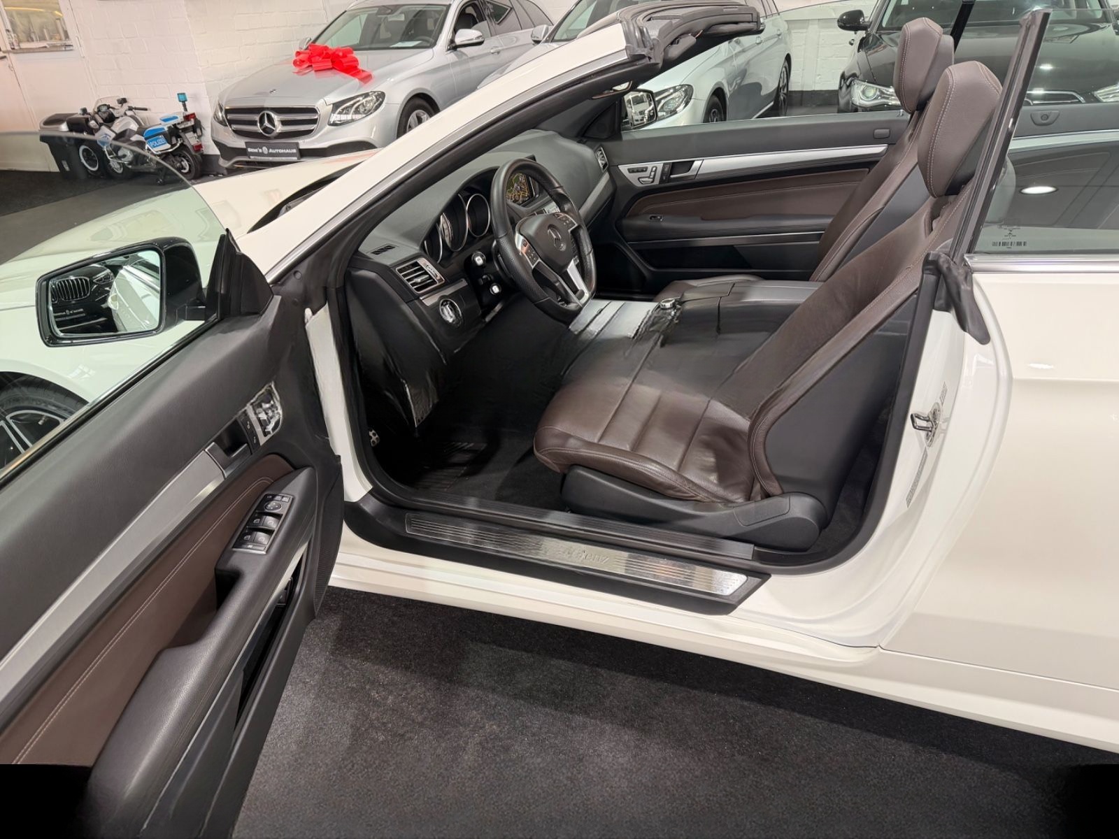 Mercedes-Benz E 320 Cabrio*AMG*Night Paket*19Zoll* foto 11