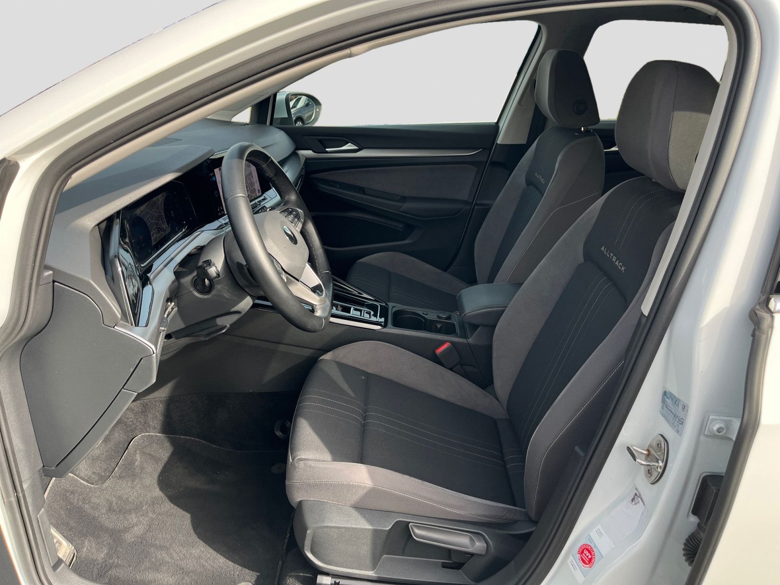 Volkswagen Golf VIII Alltrack 2.0TDI DSG 4Motion Pano Stanh foto 10