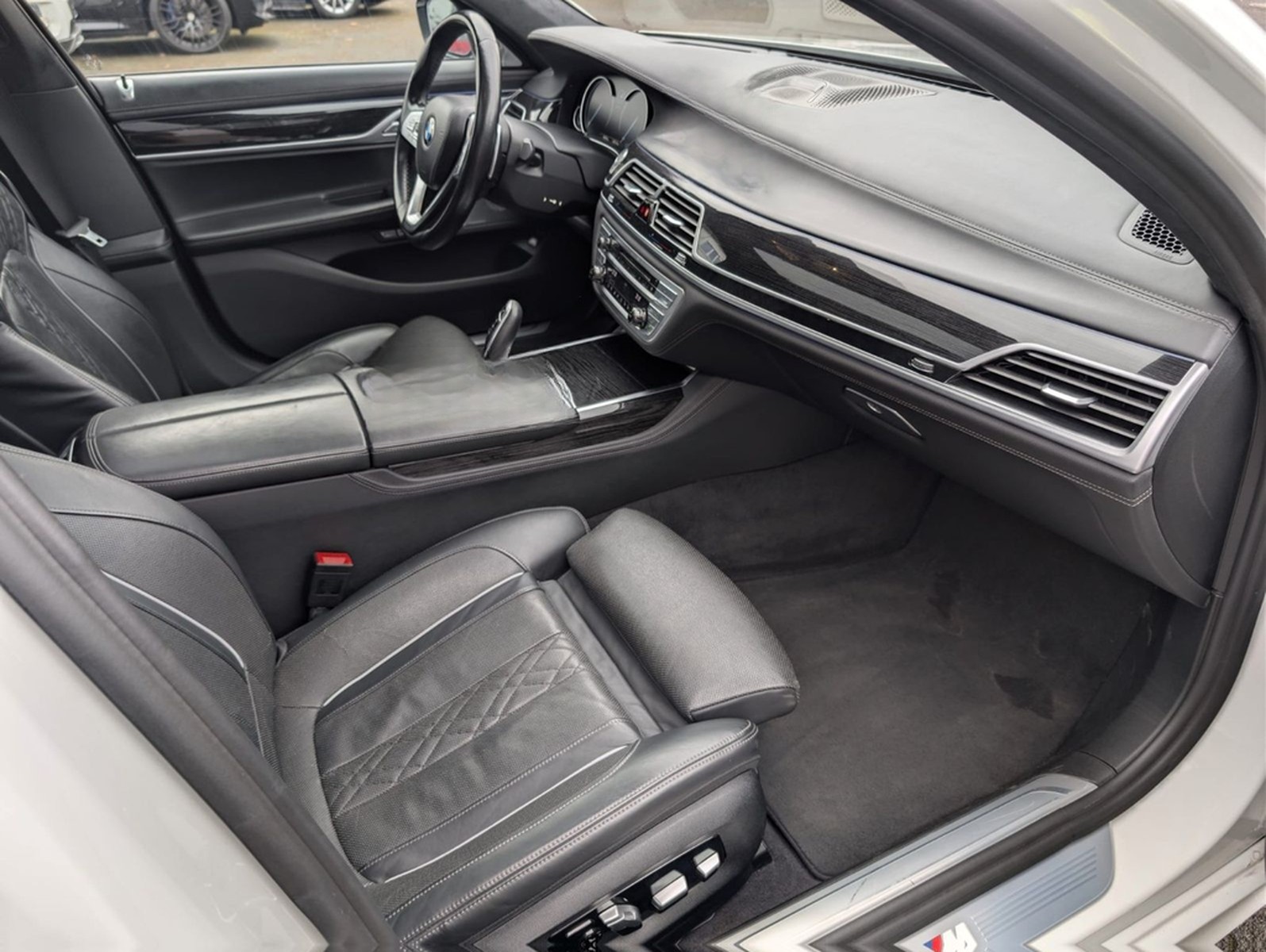 BMW 750Li *M-Sport*Sky*B&W*HUD*M-Sportabgasanlage foto 14