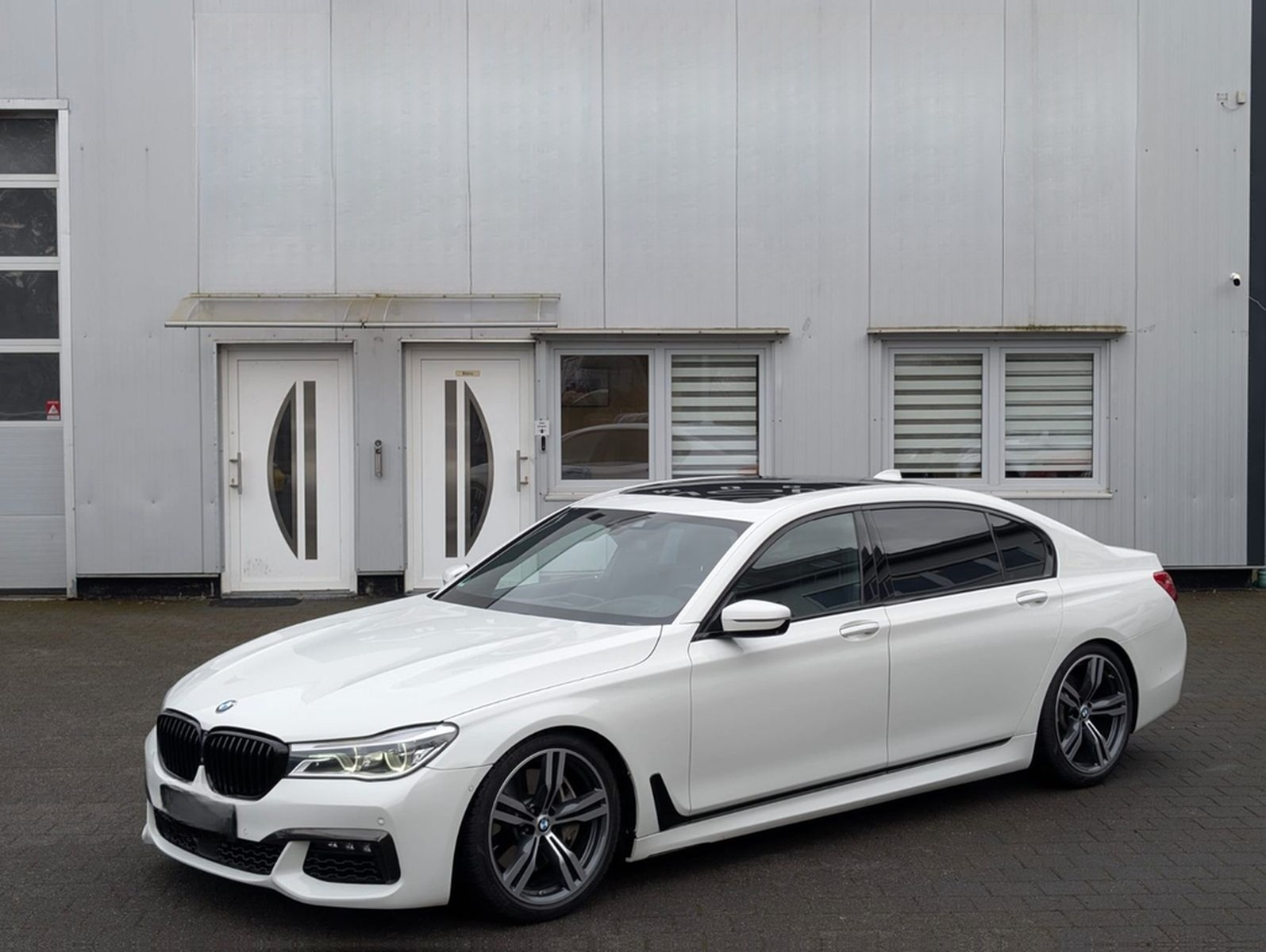 BMW 750Li *M-Sport*Sky*B&W*HUD*M-Sportabgasanlage foto 22