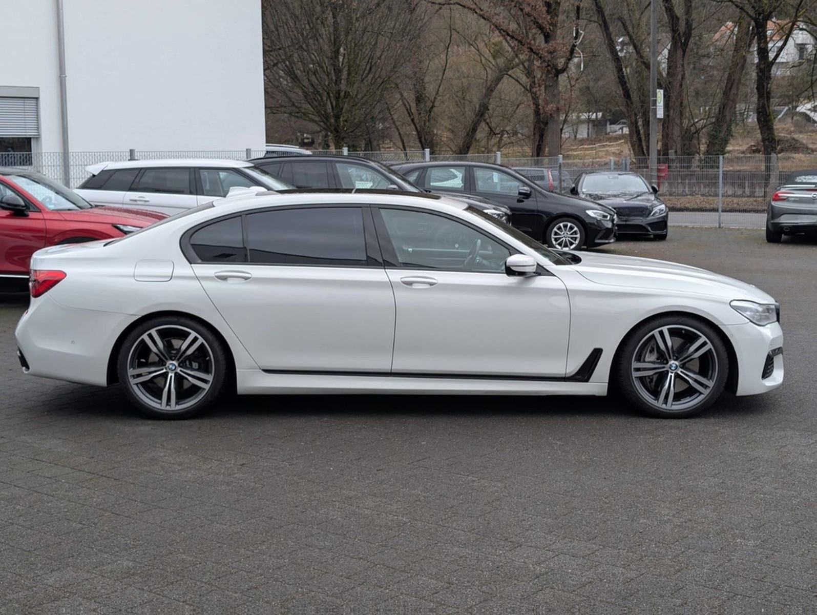 BMW 750Li *M-Sport*Sky*B&W*HUD*M-Sportabgasanlage foto 23