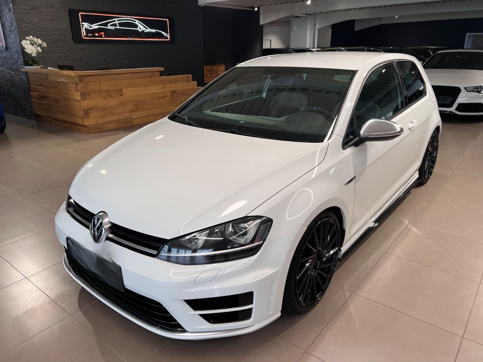 Volkswagen Golf 2.0 TSI 4MOTION BMT R 19ZOLL NAVI KEYLESS foto 2