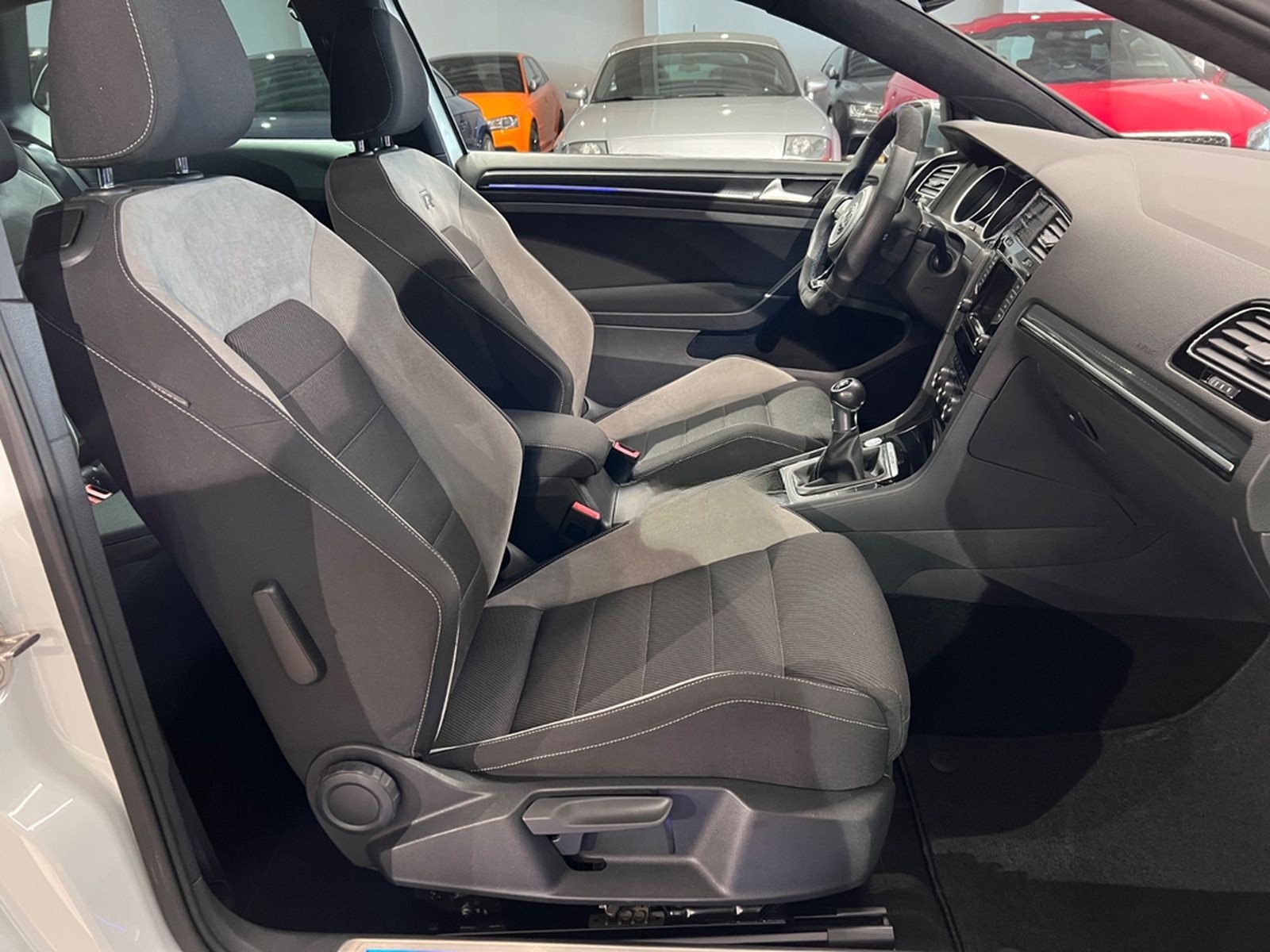 Volkswagen Golf 2.0 TSI 4MOTION BMT R 19ZOLL NAVI KEYLESS foto 20