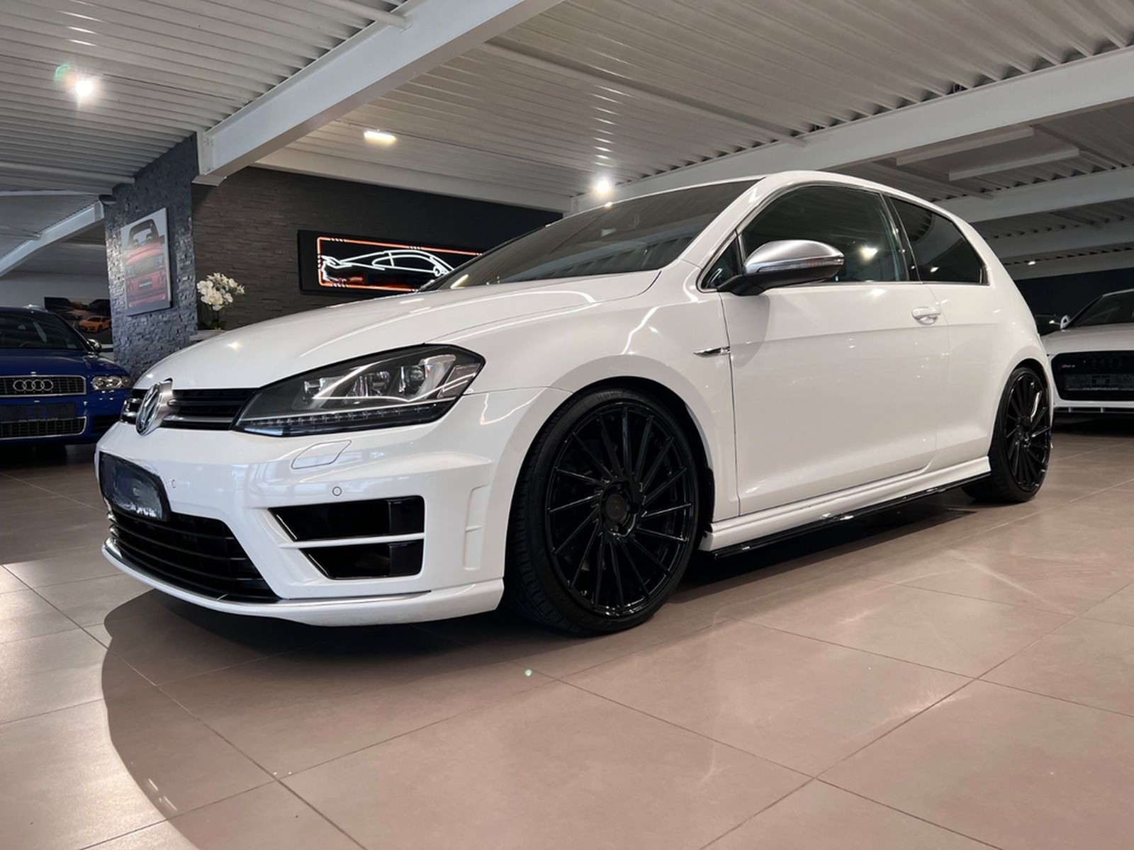 Volkswagen Golf 2.0 TSI 4MOTION BMT R 19ZOLL NAVI KEYLESS foto 3
